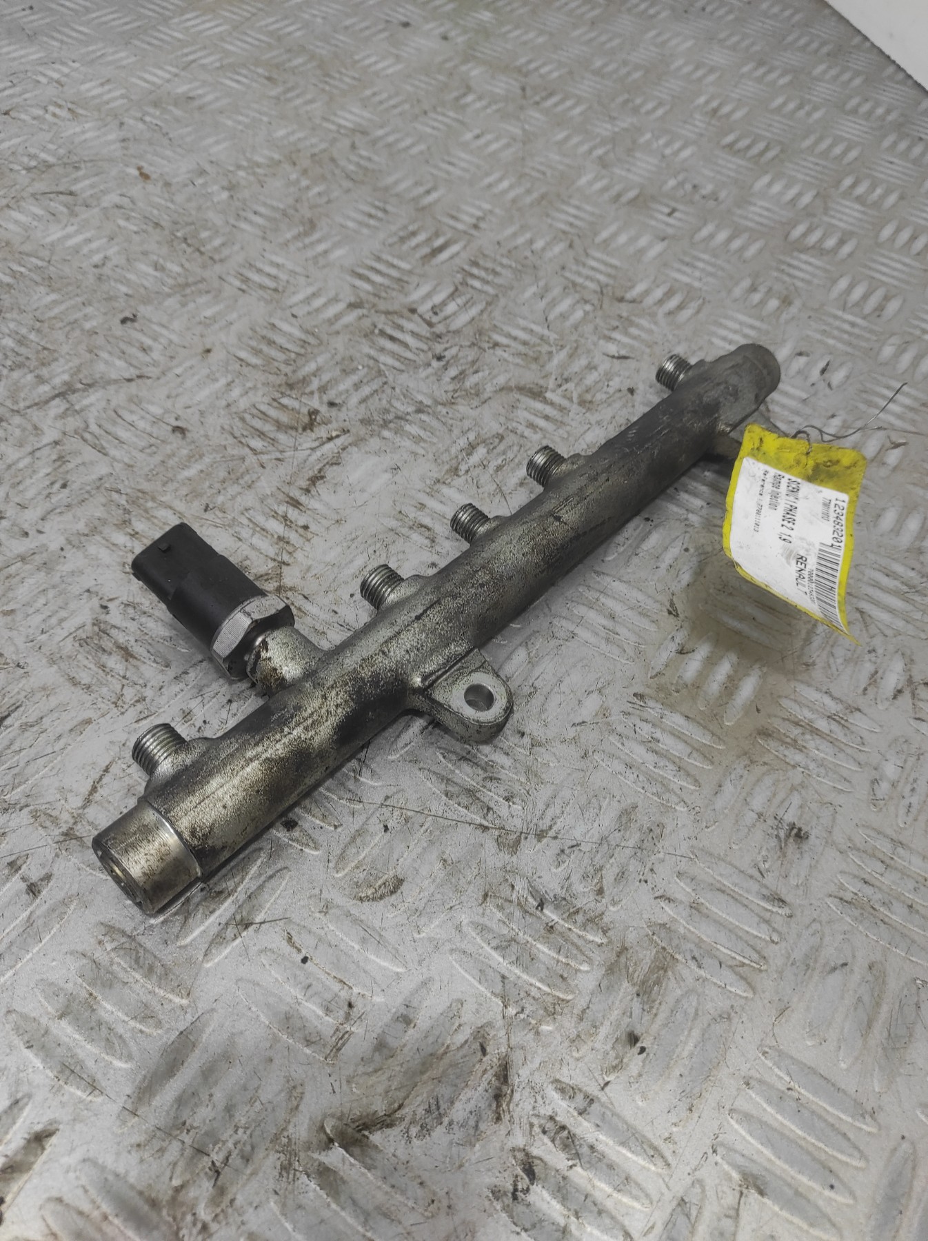 Rampe injection RENAULT SCENIC 1 PHASE 2 – 7700111013