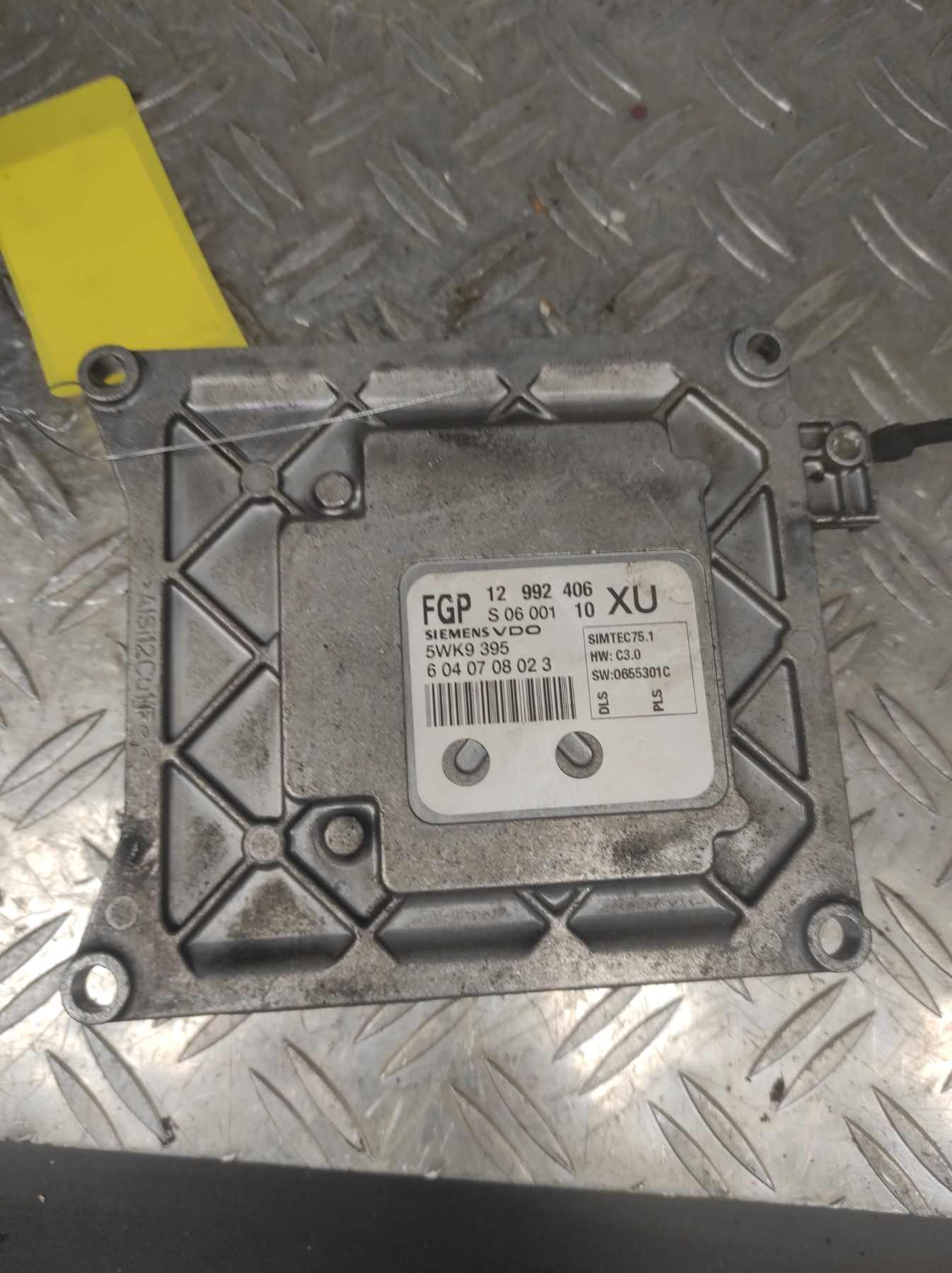 Calculateur moteur OPEL ASTRA H PHASE 1 – 12992406