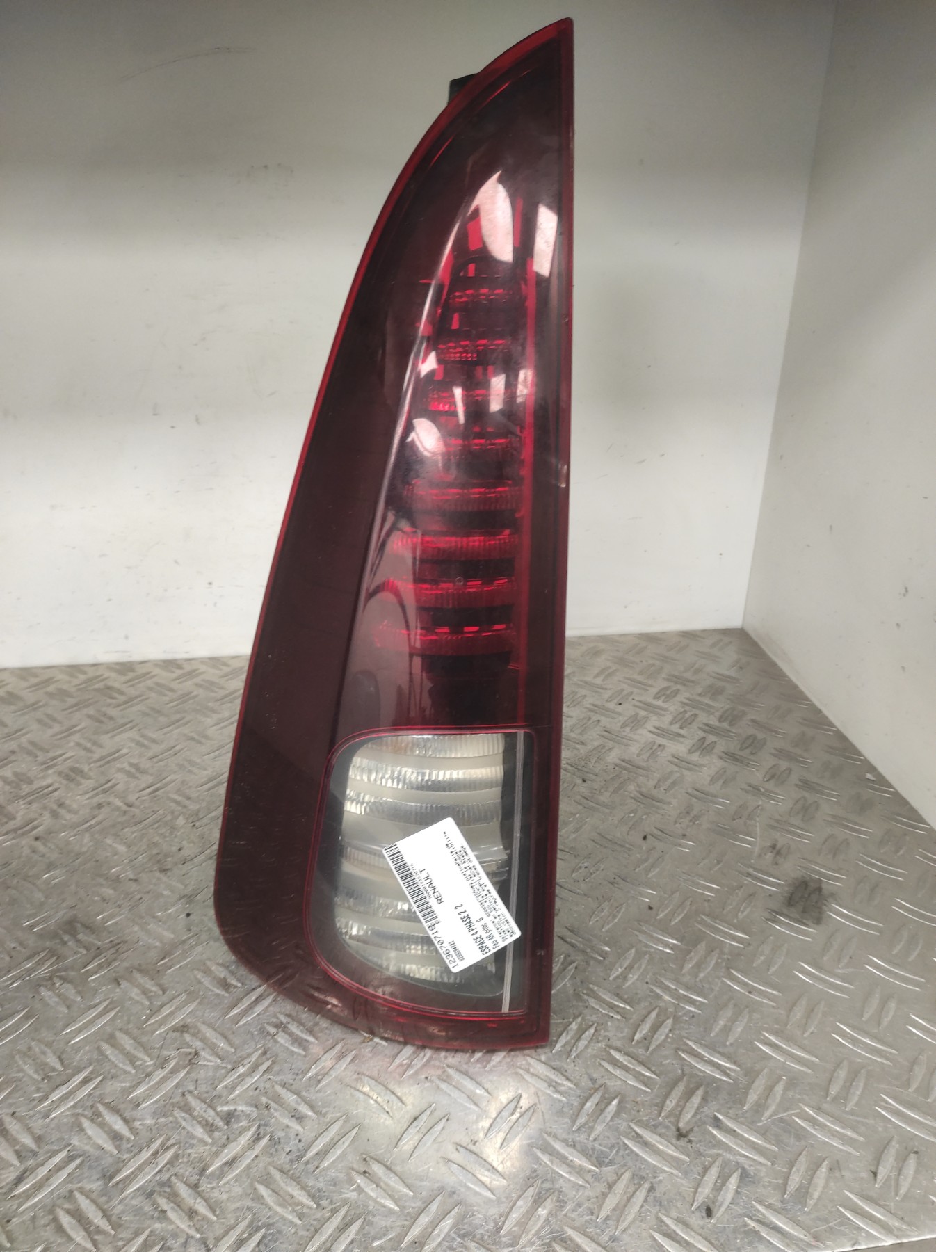 Feu arriere principal gauche (feux) RENAULT ESPACE 4 PHASE 2 – 8200394722