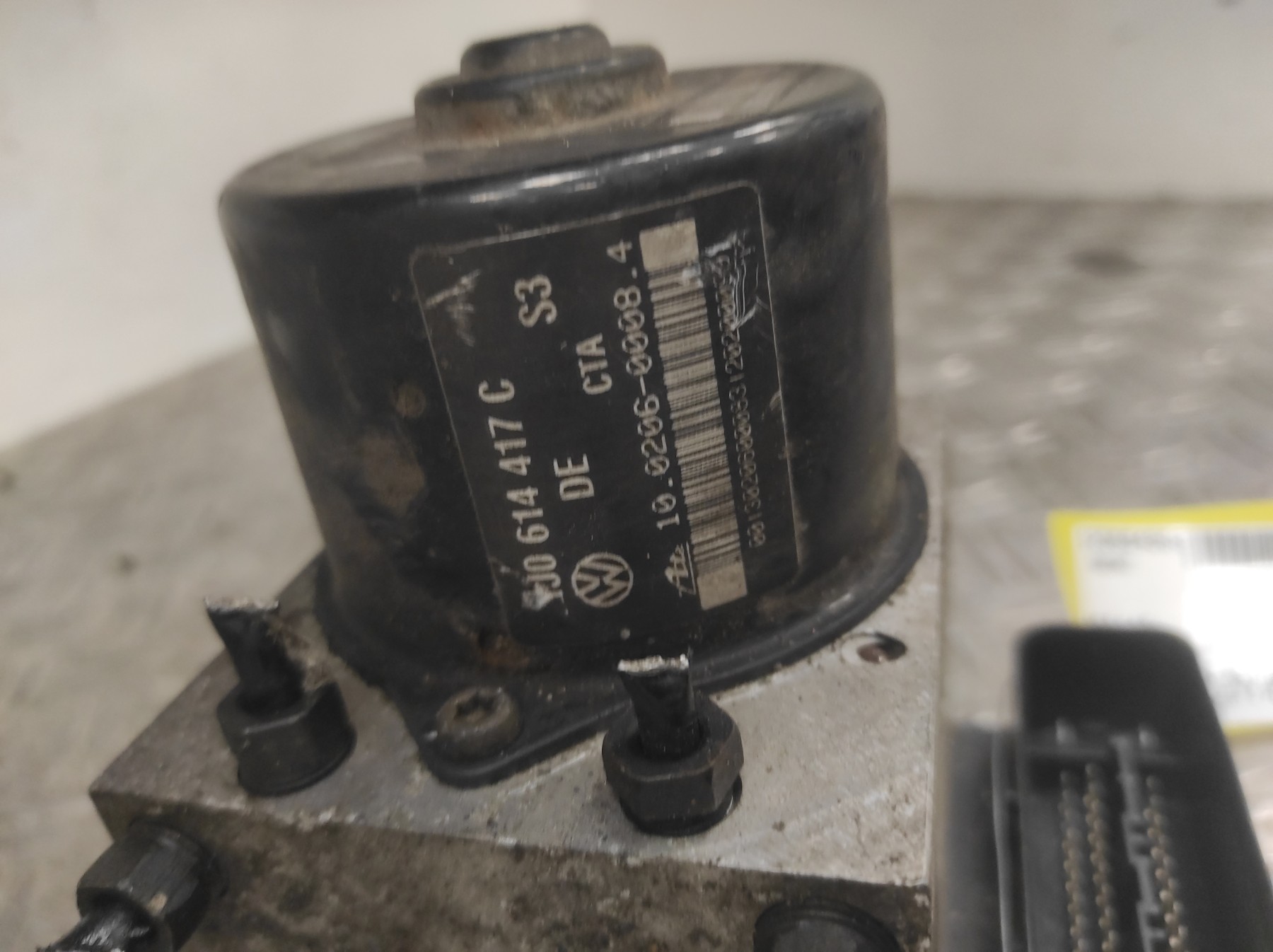 Bloc ABS (freins anti-blocage) VOLKSWAGEN GOLF 4 – 1J0614417