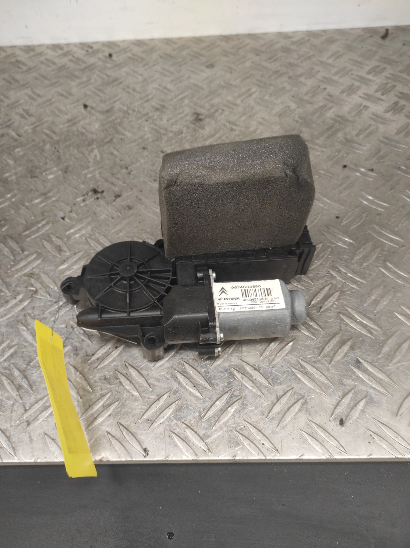 Moteur leve vitre avant gauche CITROEN C4 PICASSO 1 – 9674032580