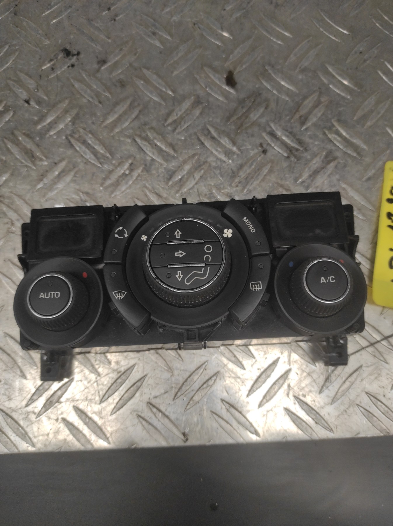 Commande chauffage PEUGEOT 308 1 PHASE 2 – 96718462xt
