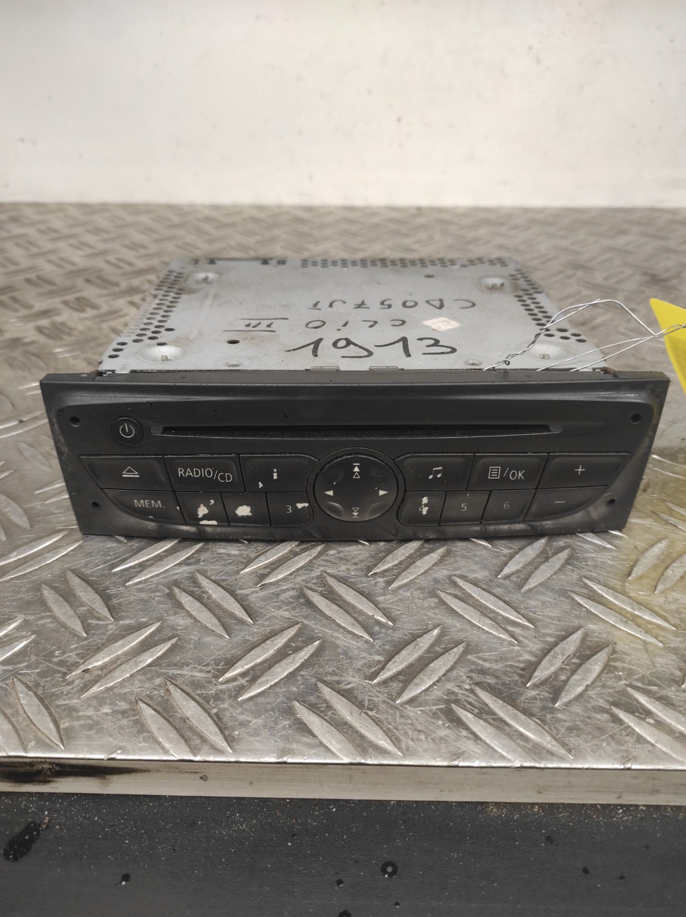 Autoradio d’origine RENAULT CLIO 3 PHASE 1 – 281150038R