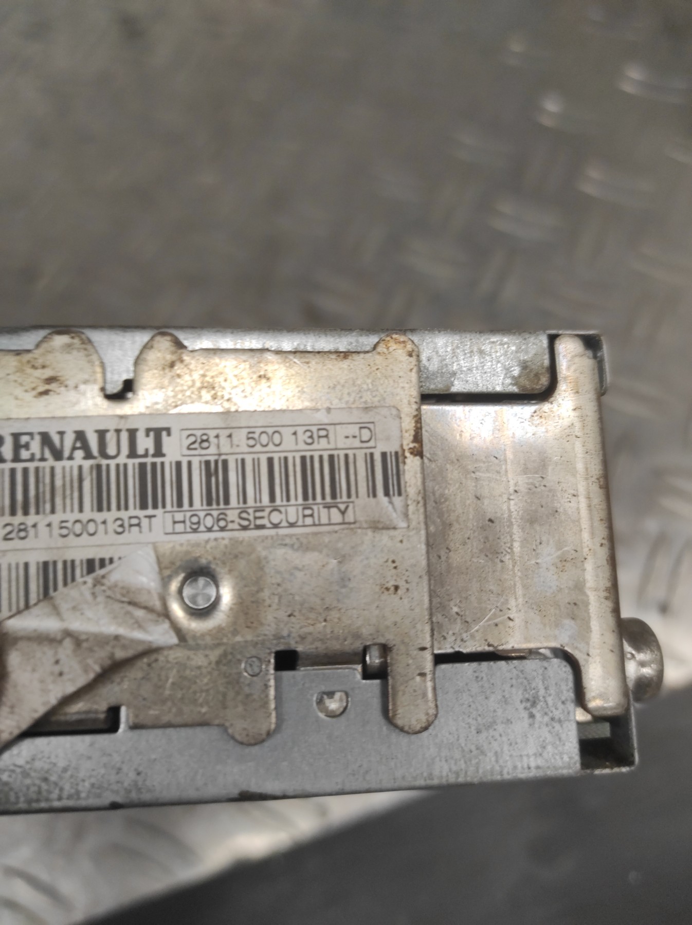 Autoradio d’origine RENAULT LAGUNA 3 PHASE 1 – 281150013R