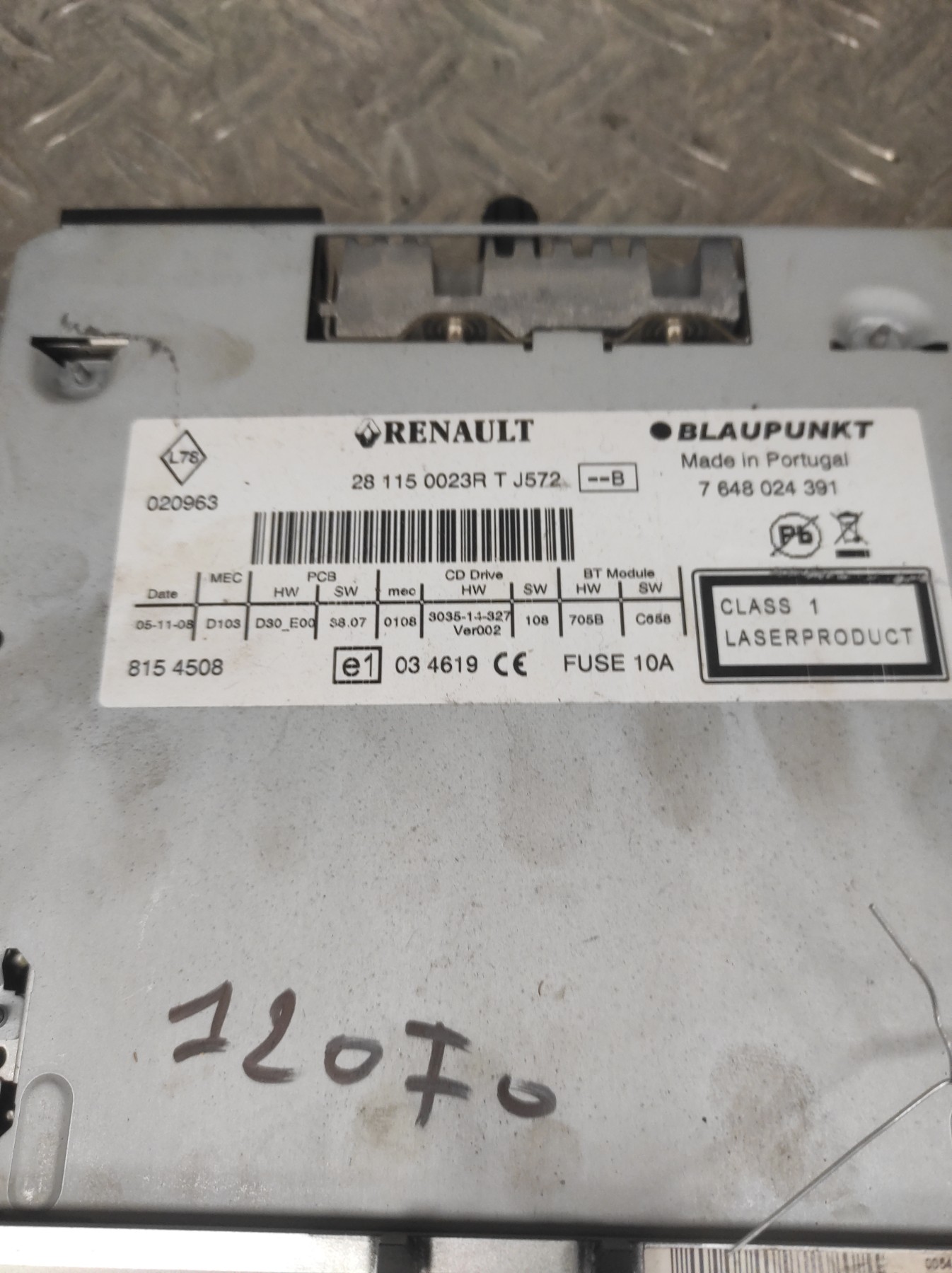 Autoradio d’origine RENAULT MEGANE 3 PHASE 1 – 281150023R