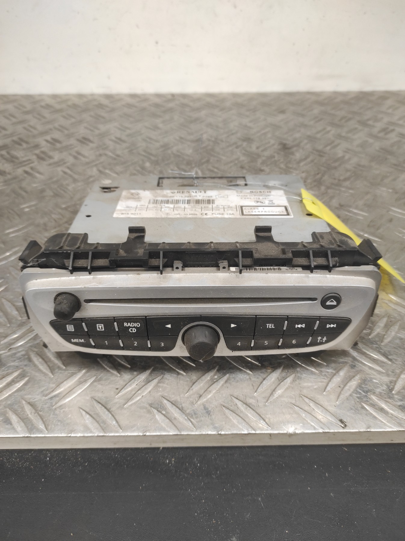 Autoradio d&rsquo;origine RENAULT TWINGO 2 PHASE 1 – 281152391R