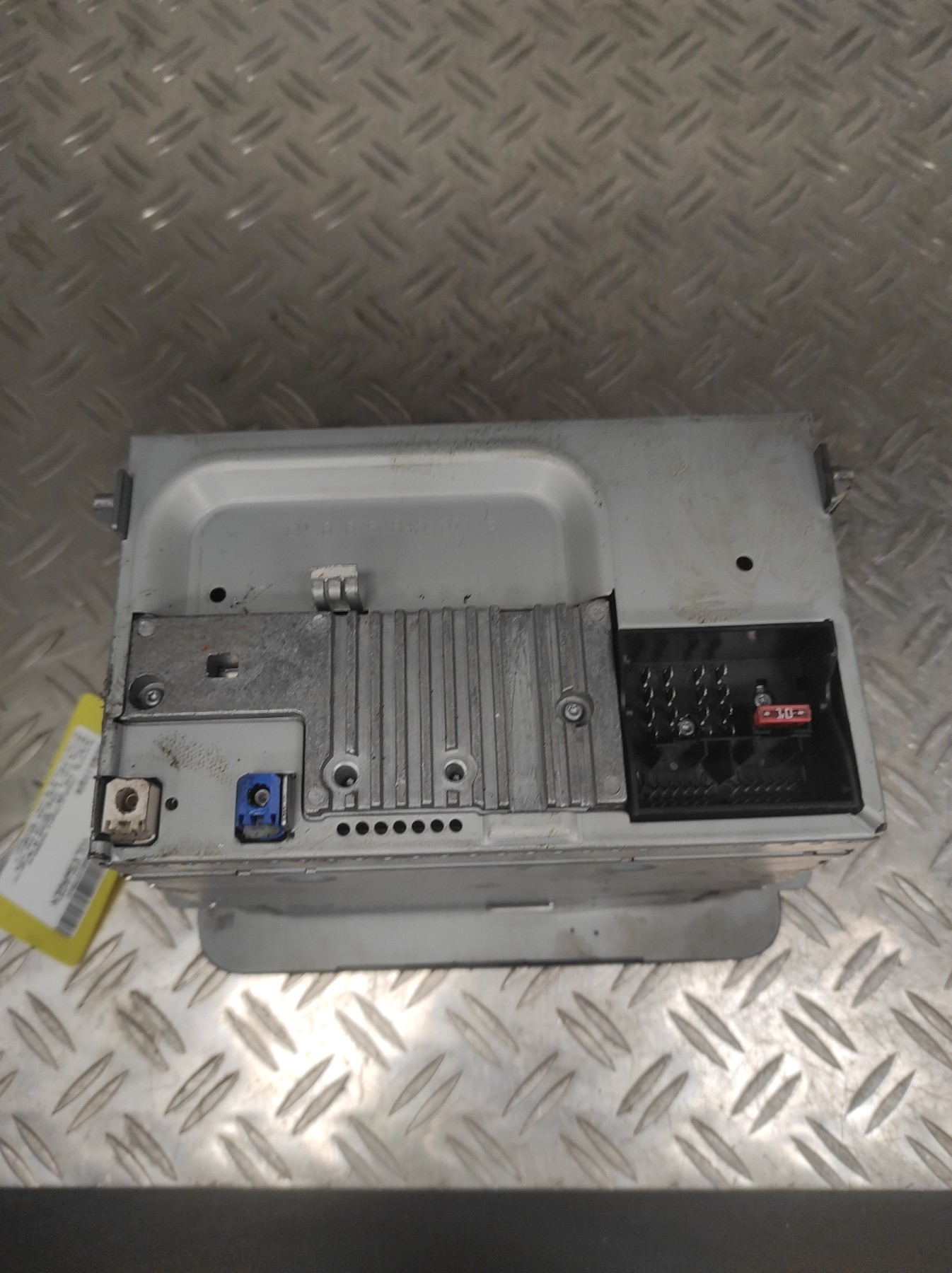 Autoradio d&rsquo;origine VOLKSWAGEN GOLF 5 – 1K0035191D