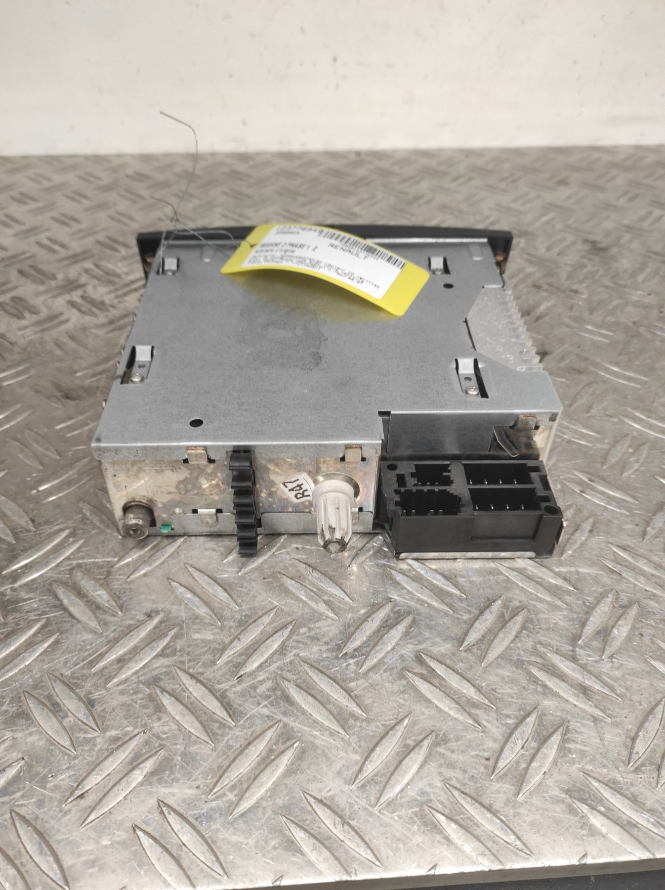 Autoradio d’origine RENAULT MEGANE 2 PHASE 1 – 8200633637A