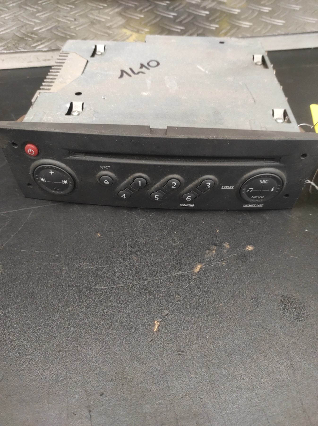 Autoradio d&rsquo;origine RENAULT CLIO 3 PHASE 1 – 8200607915