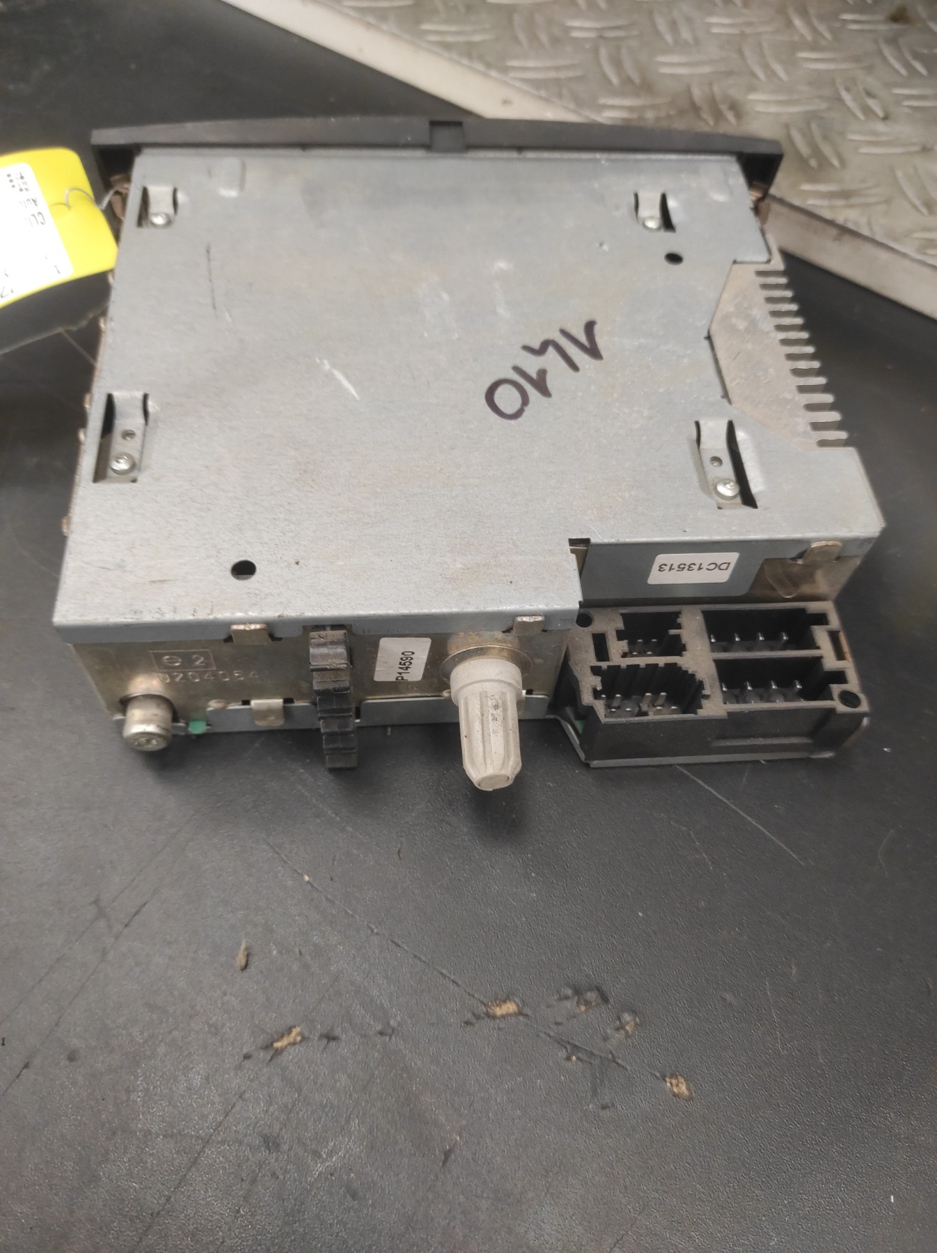Autoradio d&rsquo;origine RENAULT CLIO 3 PHASE 1 – 8200607915