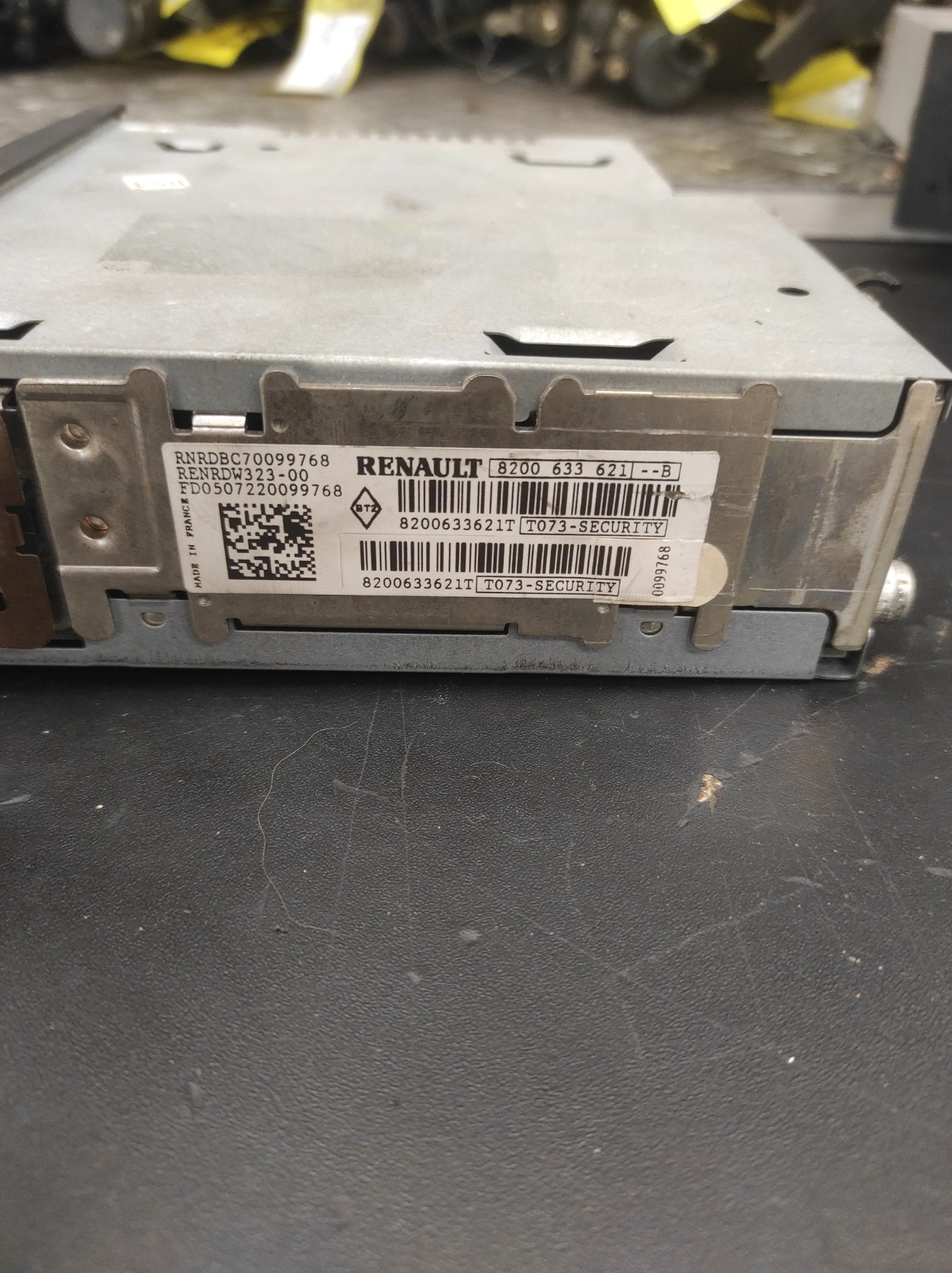 Autoradio d&rsquo;origine RENAULT CLIO 2 PHASE 2 – 8200633621B