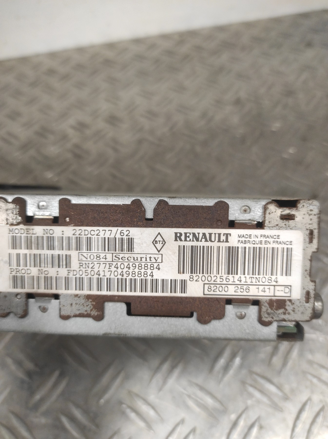 Autoradio d’origine RENAULT MEGANE 2 PHASE 1 – 8200256141