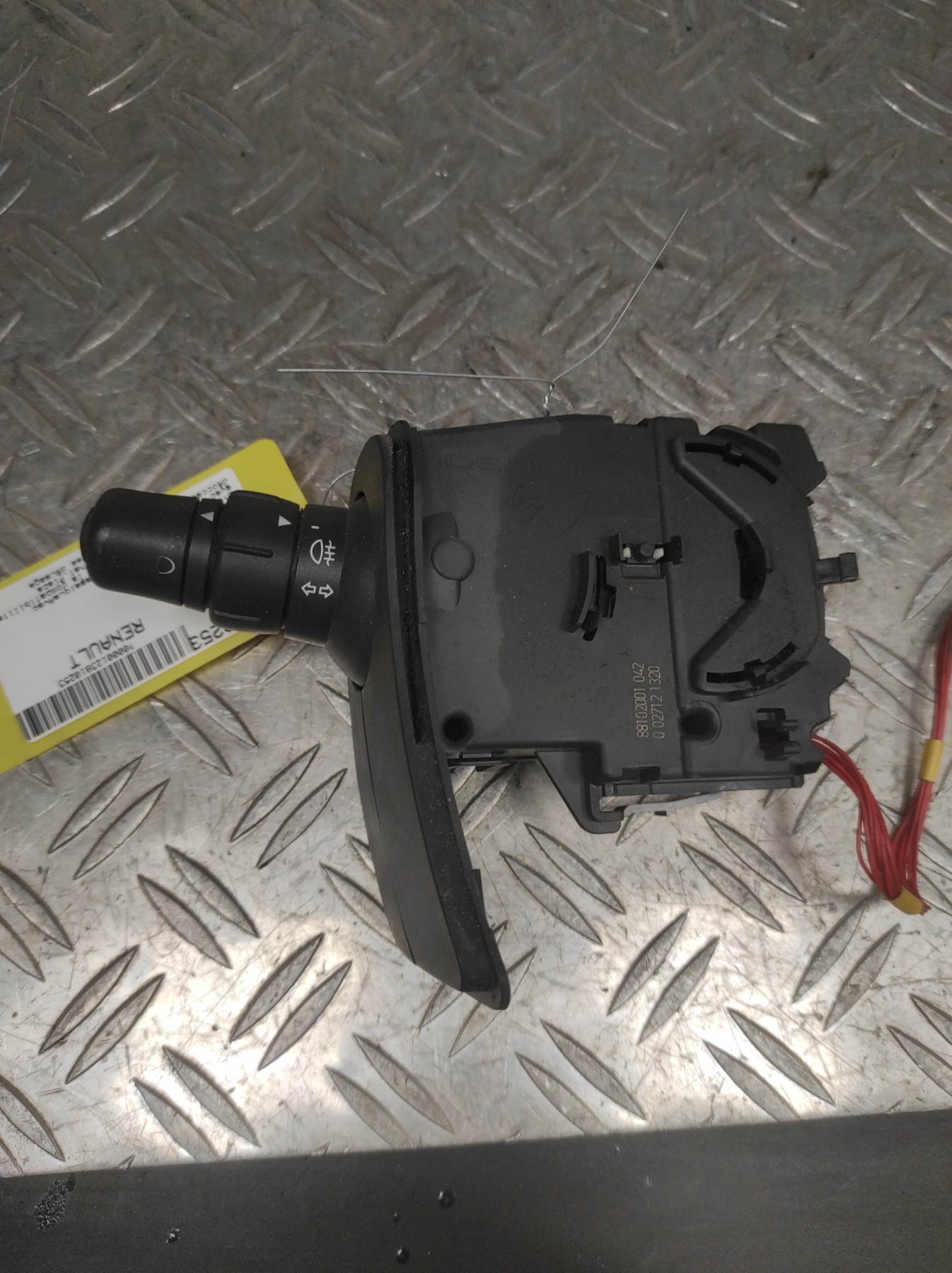 Commodo phare RENAULT CLIO 3 PHASE 1 – 88102001