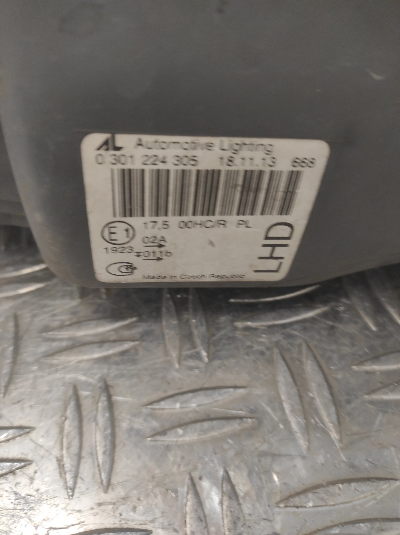 Optique avant principal gauche (feux)(phare) FORD FIESTA 5 PHASE 1 – 301224305