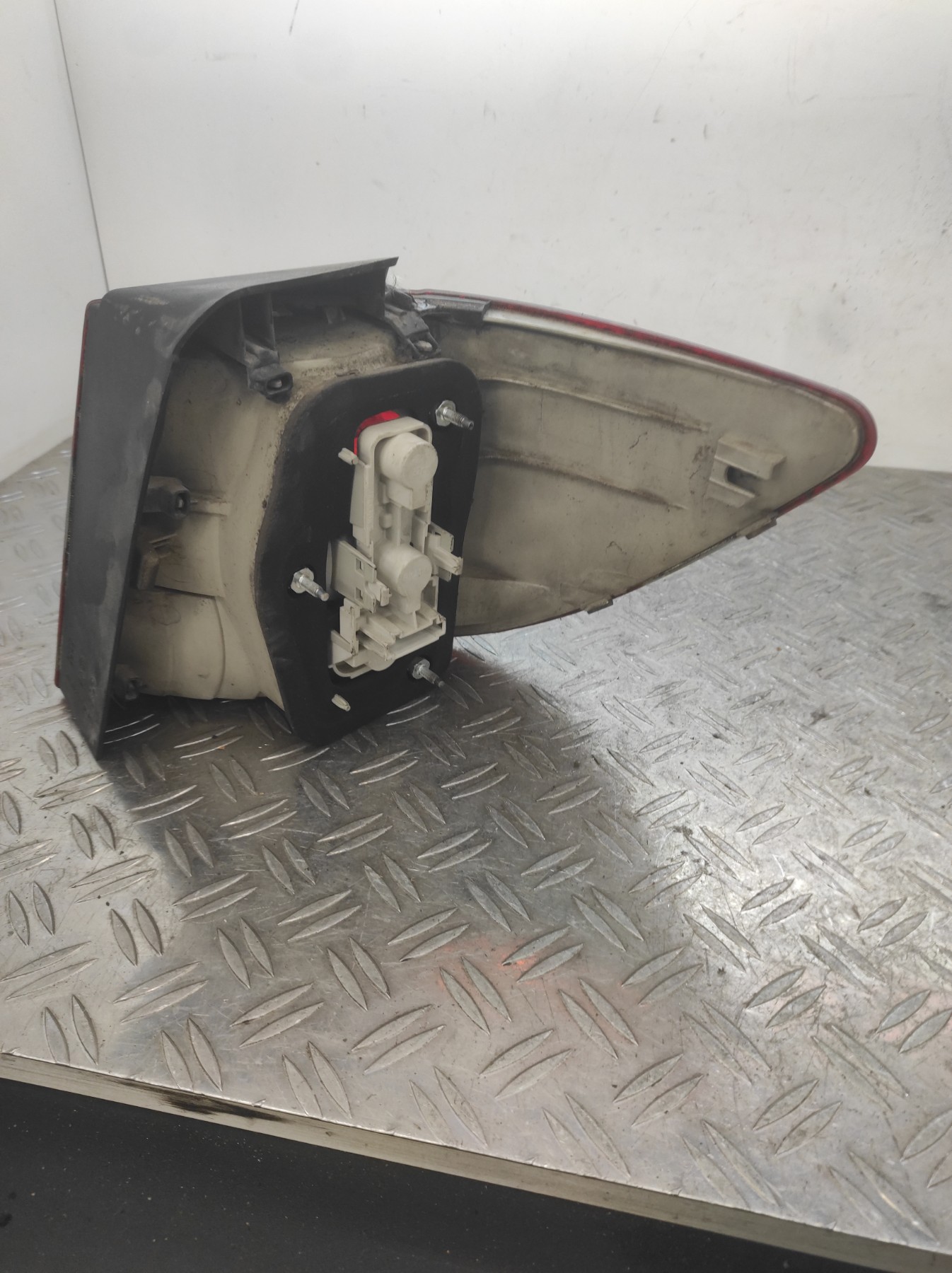Feu arriere principal gauche (feux) MERCEDES CLASSE B 245 PHASE 2 – A1698202564