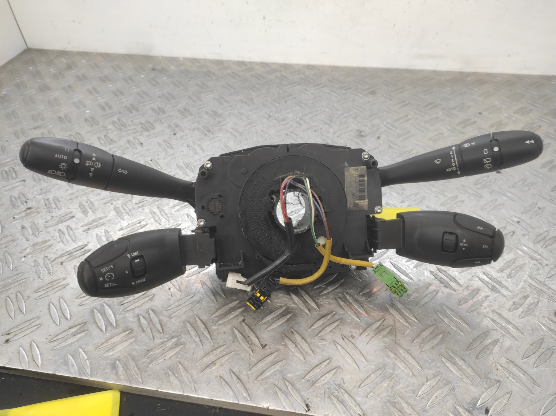 Com (Bloc Contacteur Tournant+Commodo Essuie Glace+Commodo Phare) PEUGEOT 207 PHASE 1 – 96630718XT