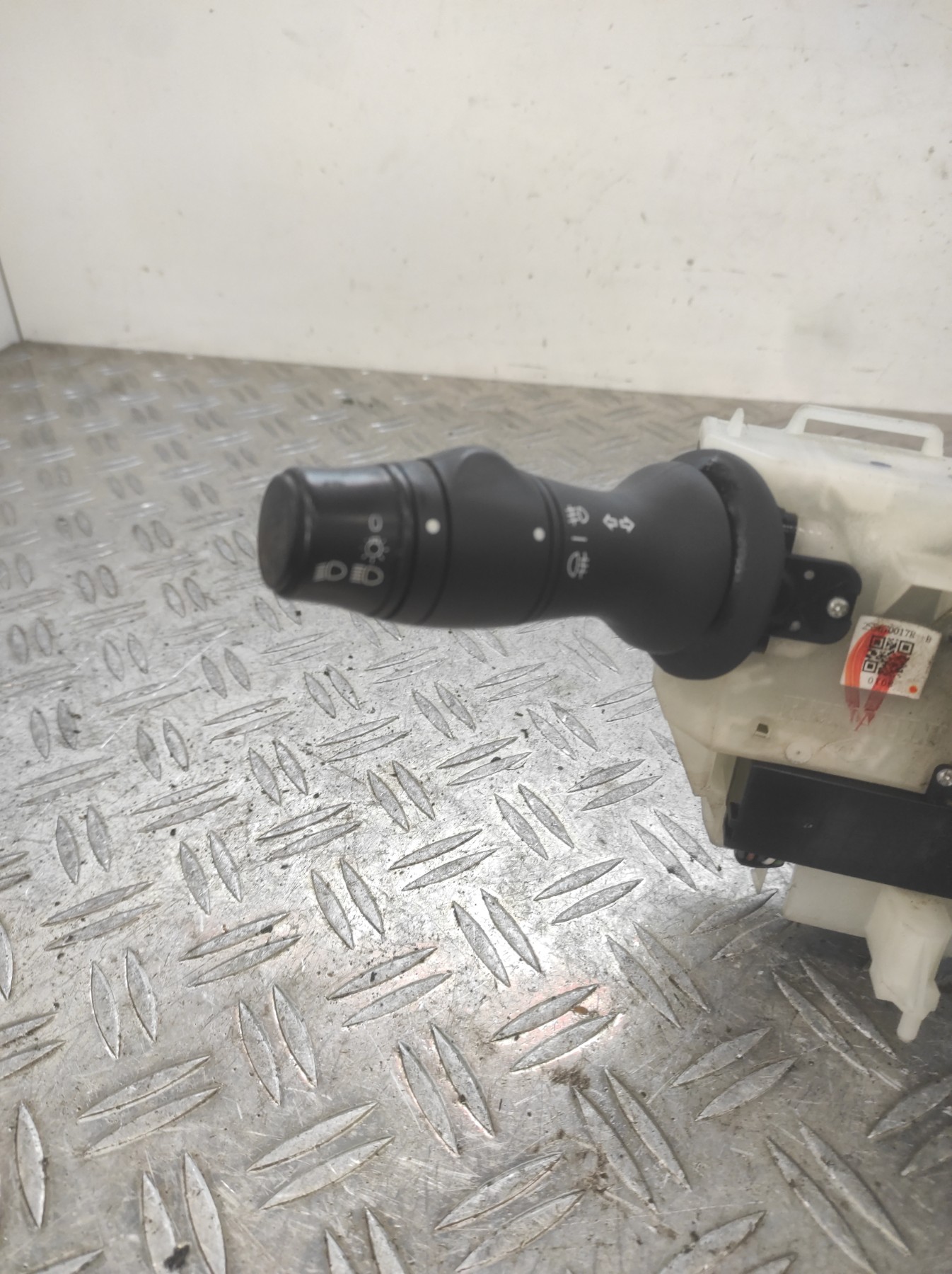Com (Bloc Contacteur Tournant+Commodo Essuie Glace+Commodo Phare) RENAULT MEGANE 3 PHASE 1 – 255670017R