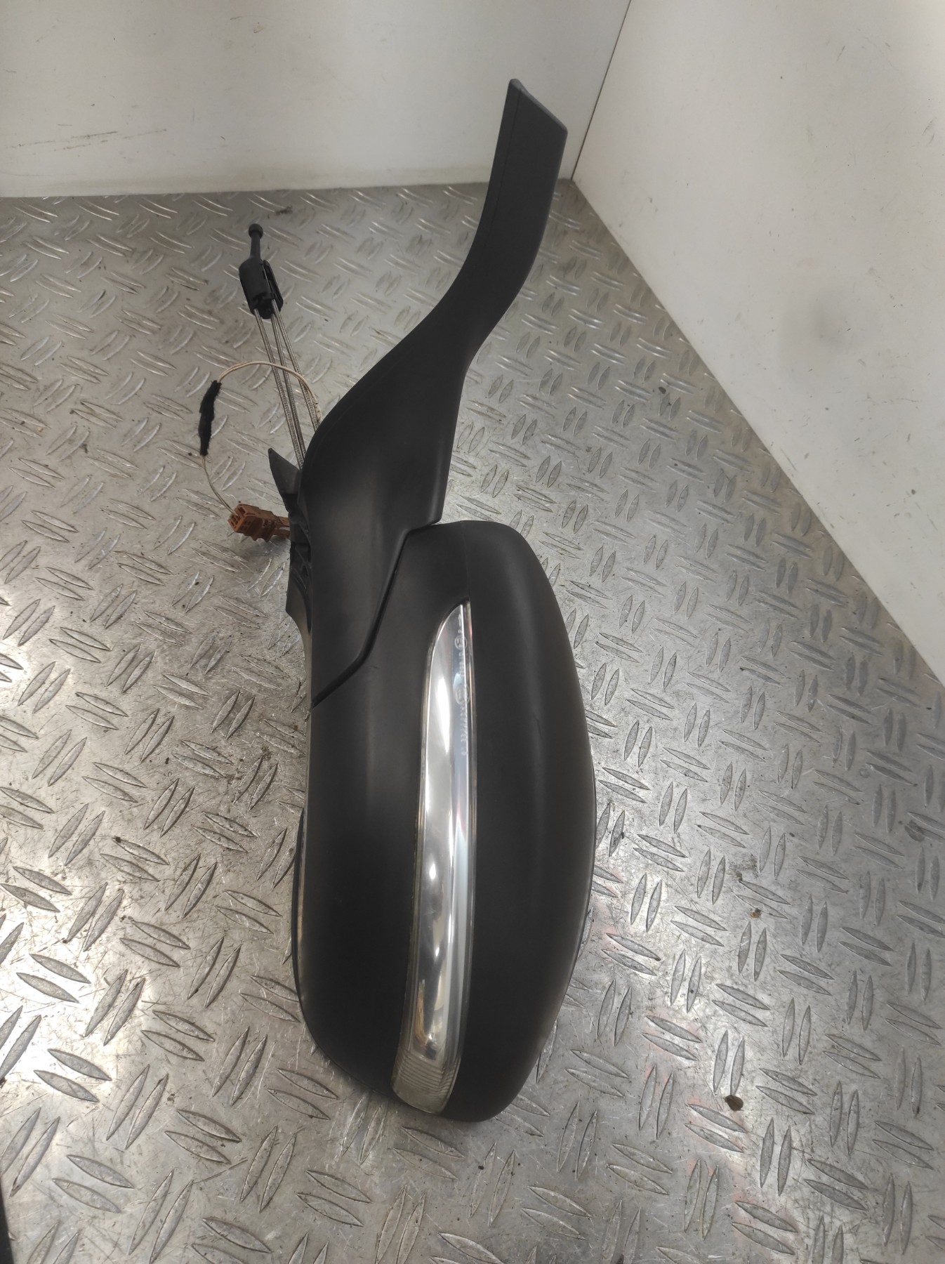 Retroviseur gauche PEUGEOT 208 1 PHASE 1 – 1611240080