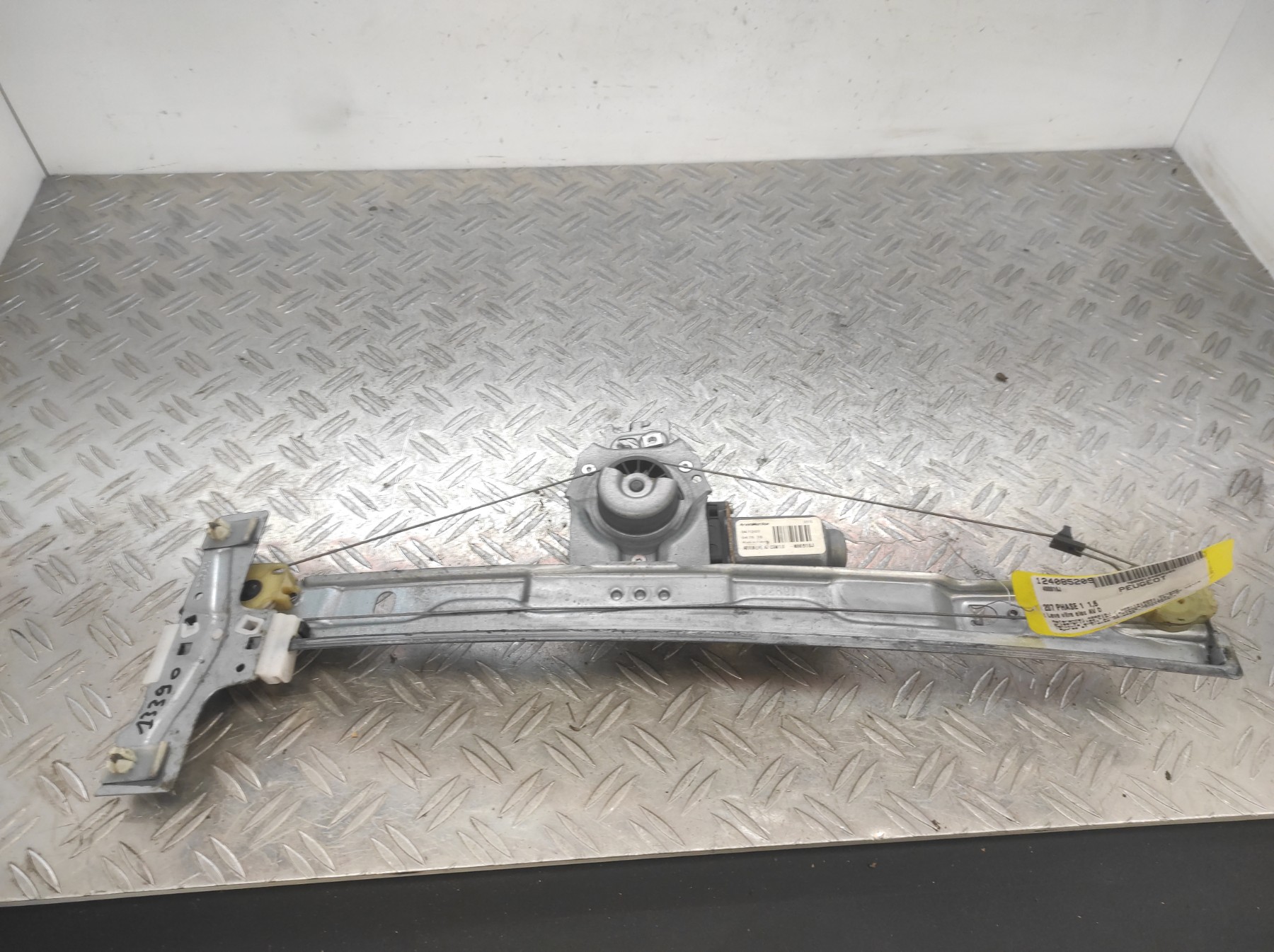 Leve vitre electrique avant droit PEUGEOT 207 PHASE 1 – 400916J