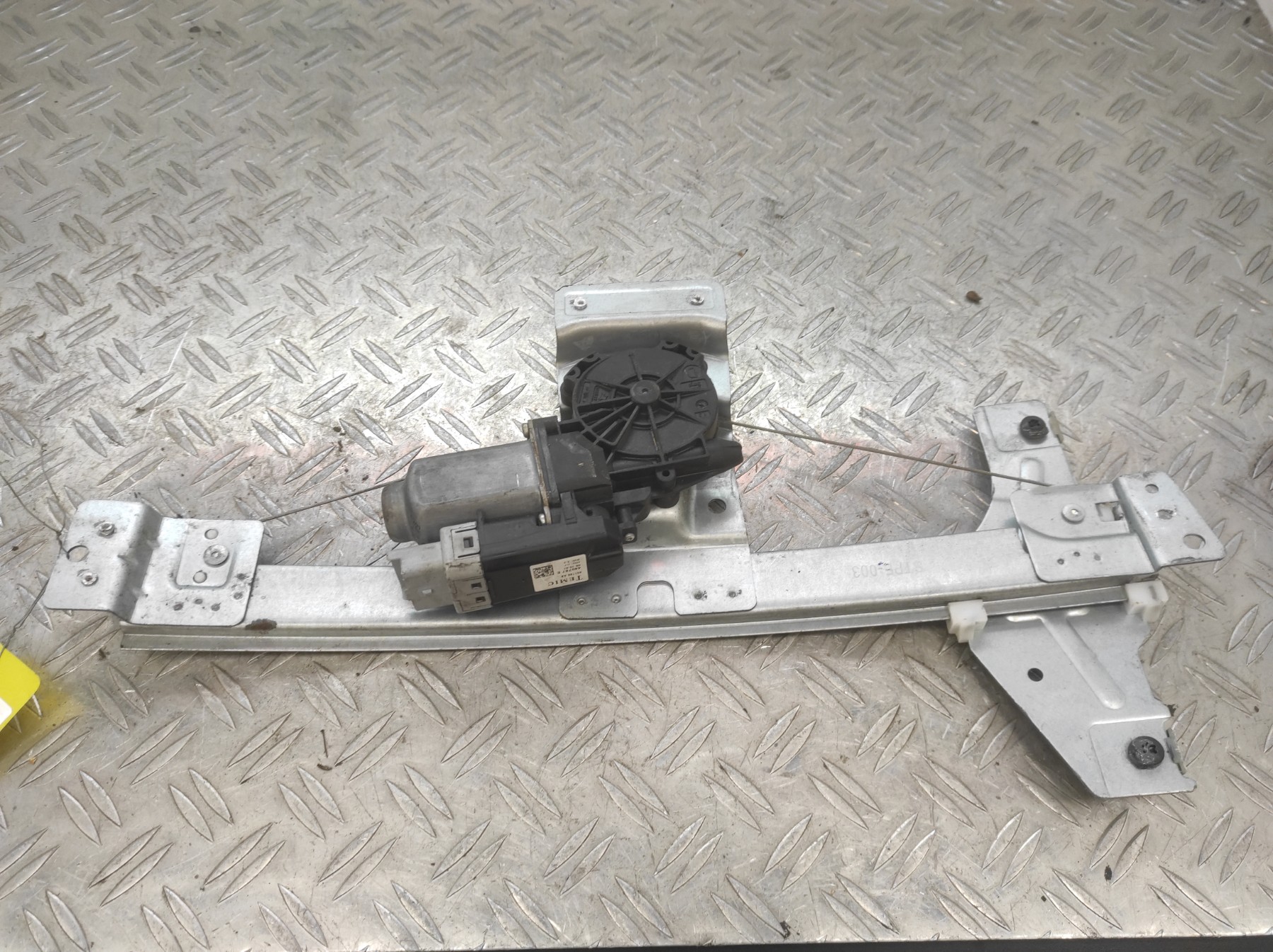 Leve vitre electrique arriere droit PEUGEOT 207 PHASE 1 – 400918G