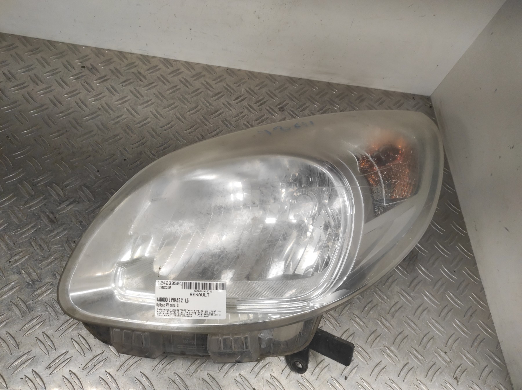 Optique avant principal gauche (feux)(phare) RENAULT KANGOO 2 PHASE 2 – 260607383R