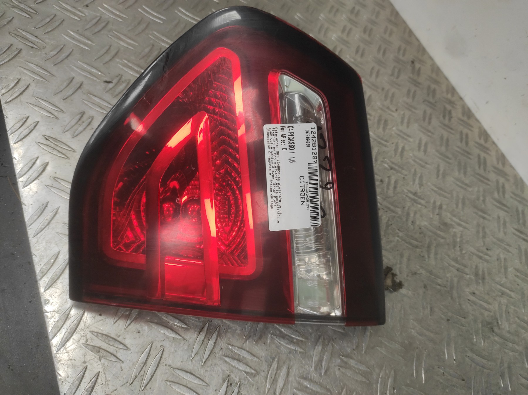 Feu arriere secondaire droit (feux) CITROEN C4 PICASSO 1 – 9673164980