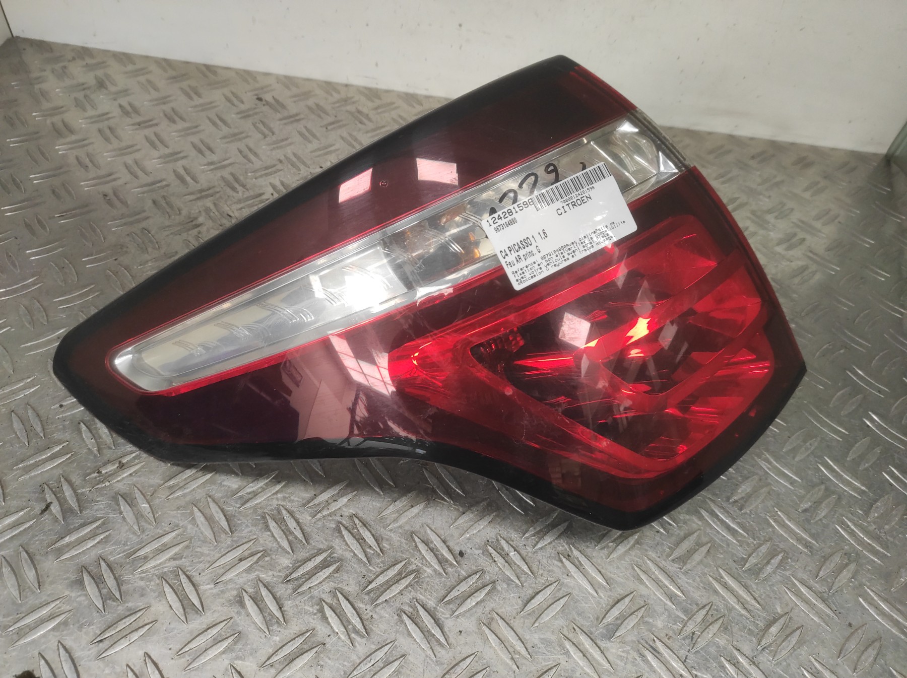 Feu arriere principal gauche (feux) CITROEN C4 PICASSO 1 – 9673164880