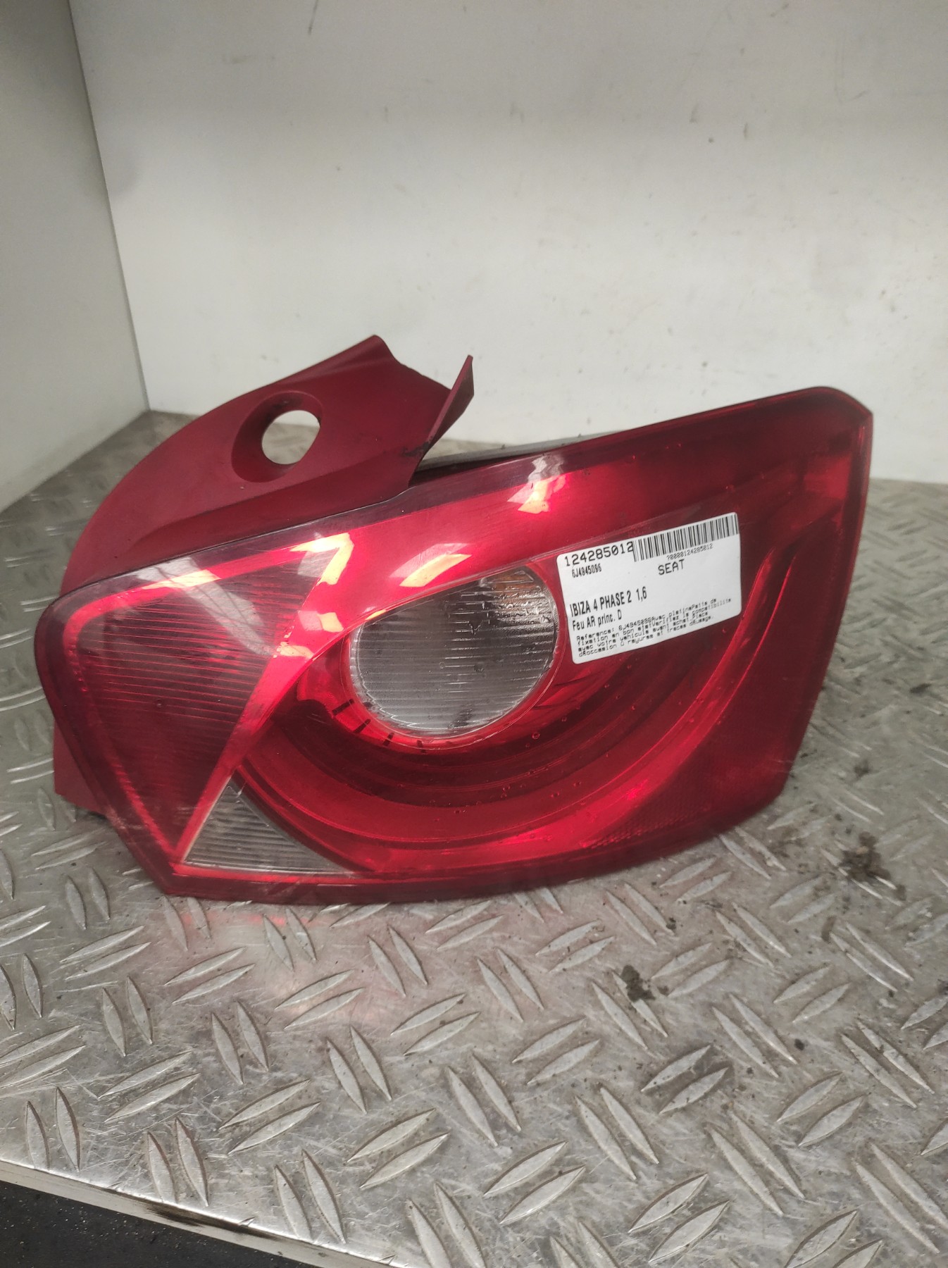 Feu arriere principal droit (feux) SEAT IBIZA 4 PHASE 2 – 6J4945096