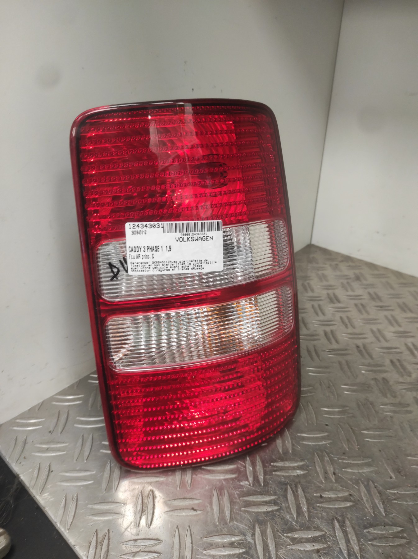 Feu arriere principal droit (feux) VOLKSWAGEN CADDY 3 PHASE 1 – 2K0945112