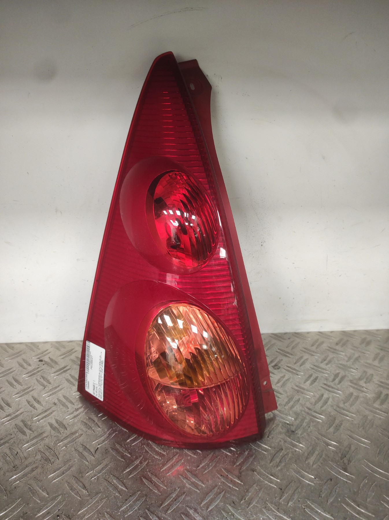 Feu arriere principal gauche (feux) PEUGEOT 107 PHASE 2 – 815600H040
