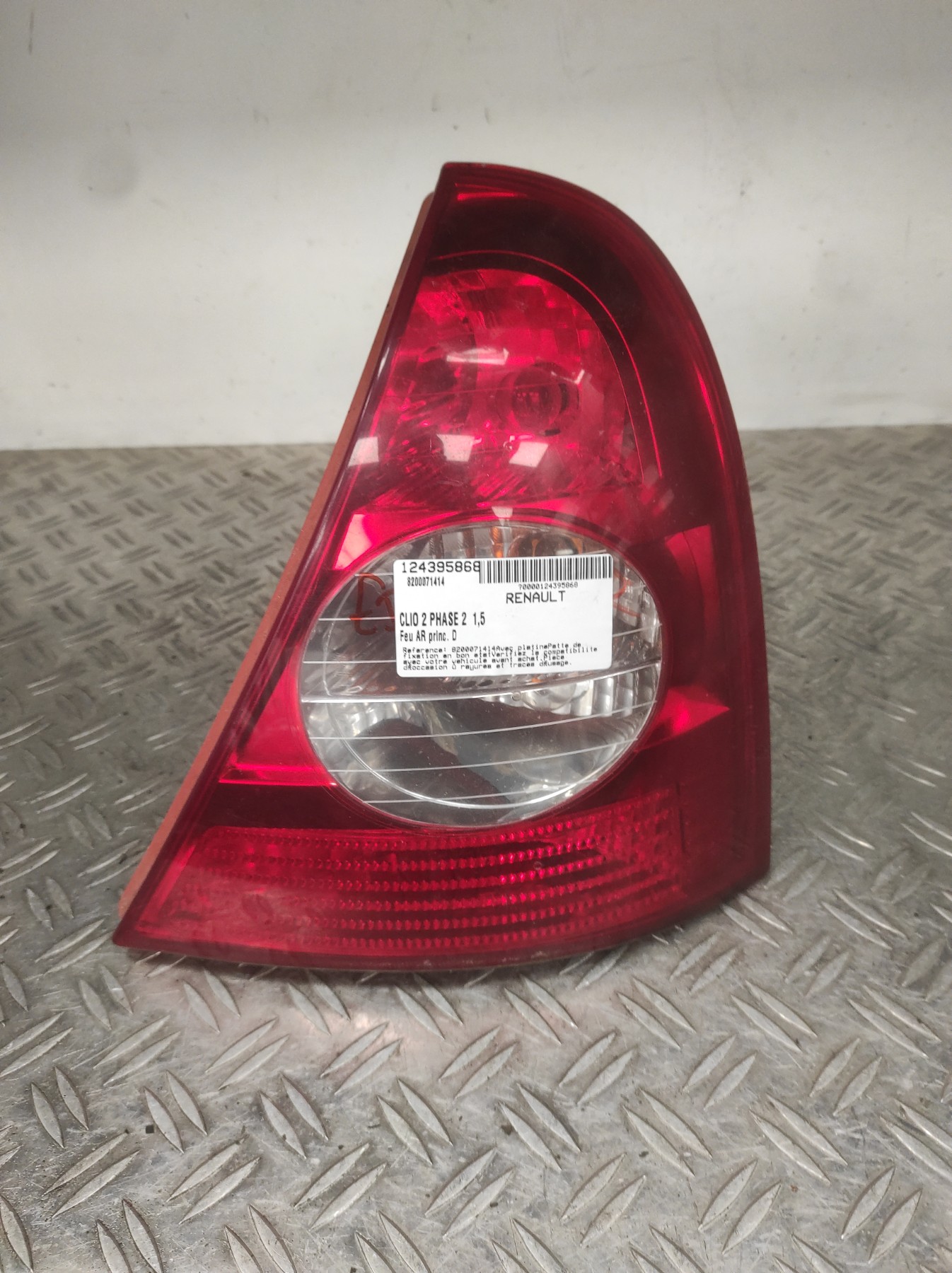 Feu arriere principal droit (feux) RENAULT CLIO 2 PHASE 2 – 8200071414