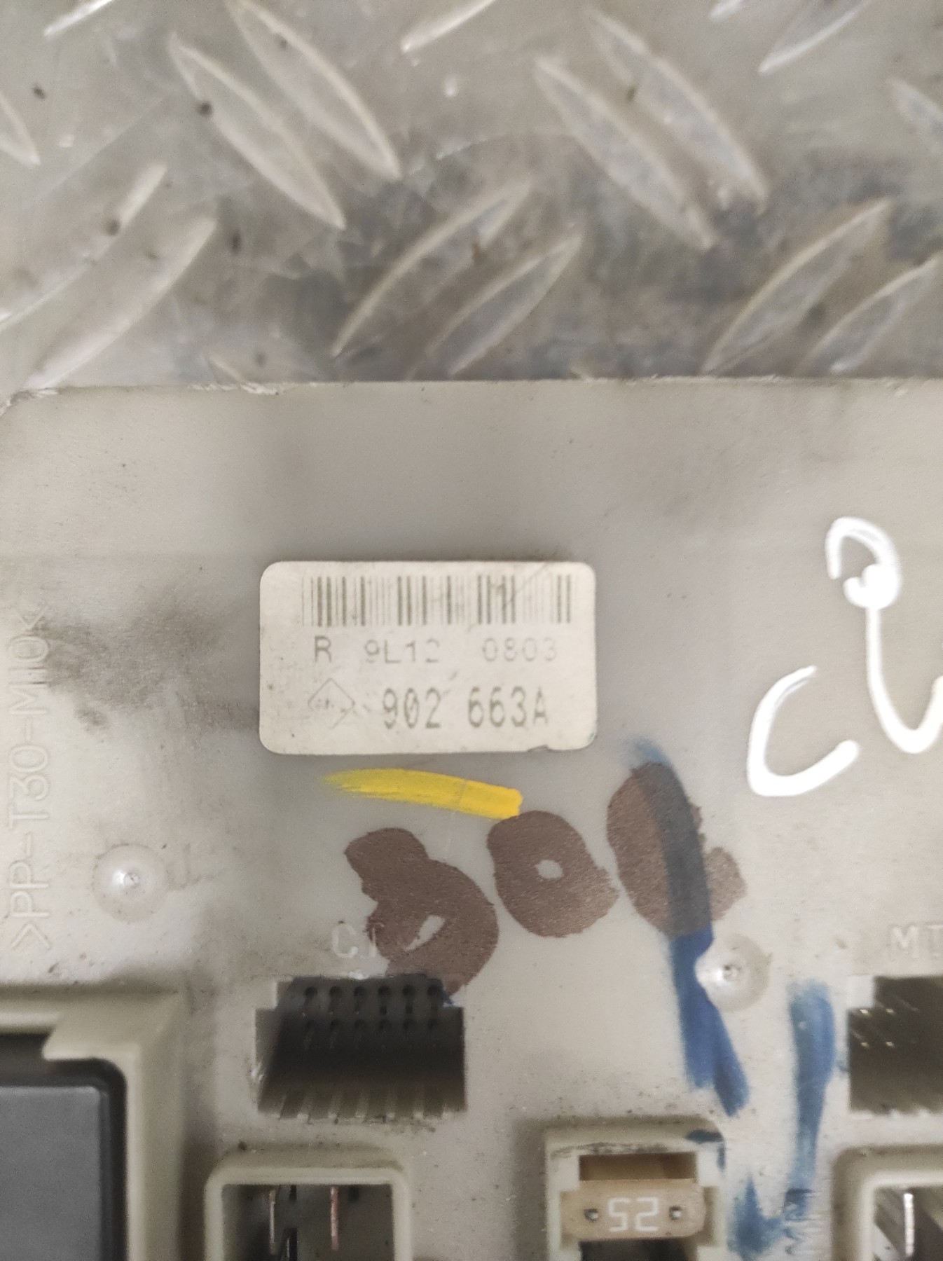Boitier servitude moteur (BSM) RENAULT CLIO 3 PHASE 2 – 902663A