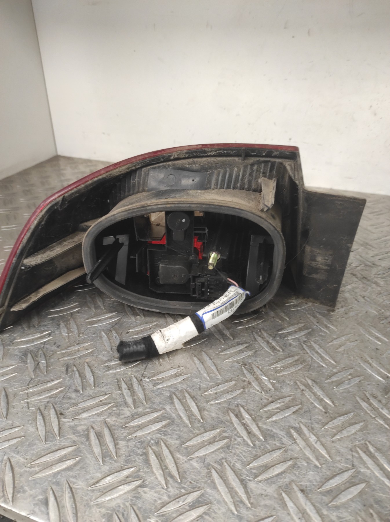 Feu arriere principal droit (feux) RENAULT LAGUNA 2 PHASE 2 – 8200002474