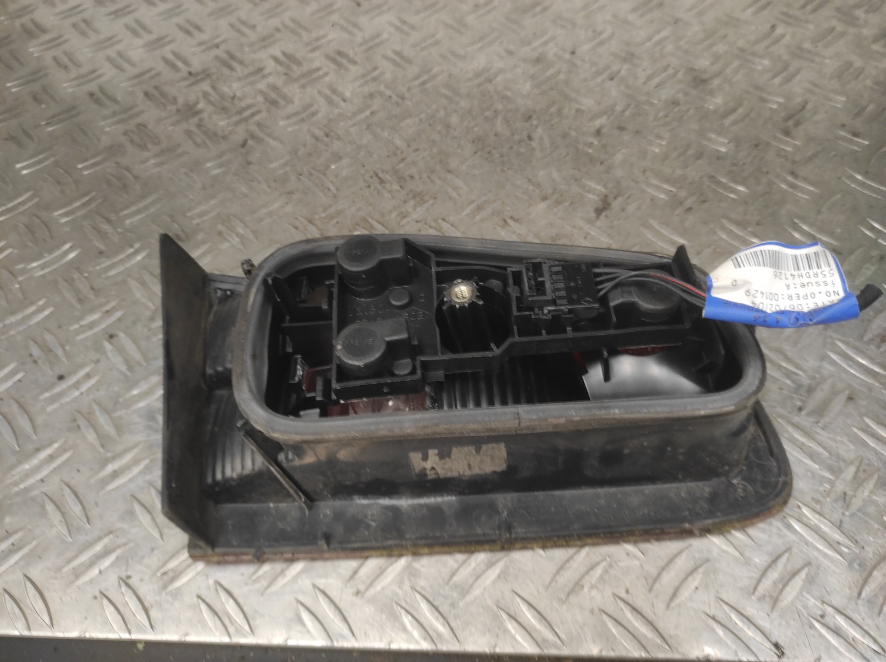Feu arriere secondaire droit (feux) RENAULT LAGUNA 2 PHASE 2 – 8200002476