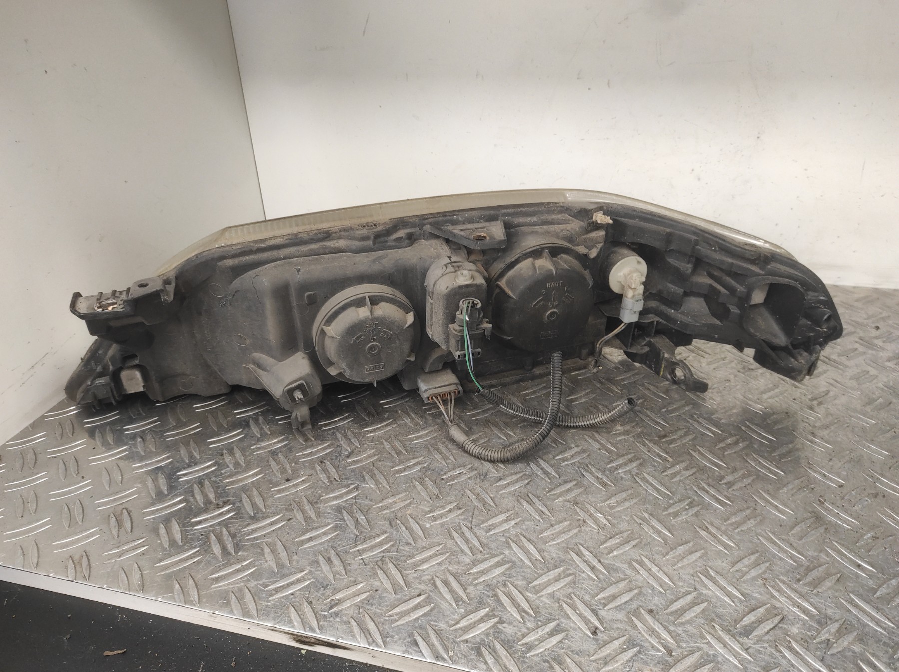 Optique avant principal droit (feux)(phare) RENAULT LAGUNA 2 PHASE 2 – 8200002847