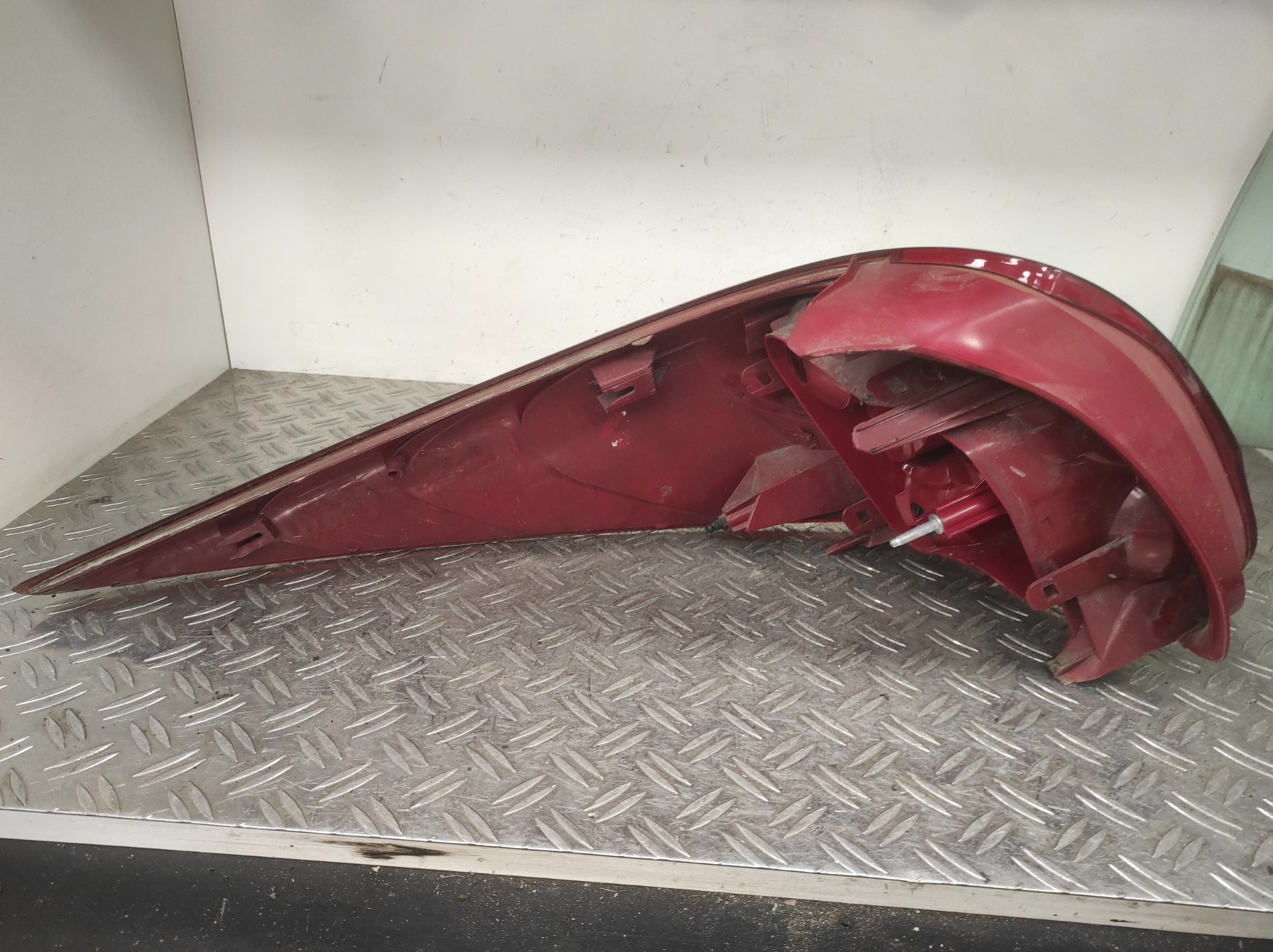 Feu arriere principal droit (feux) PEUGEOT 207 PHASE 1 BREAK – 9680157980