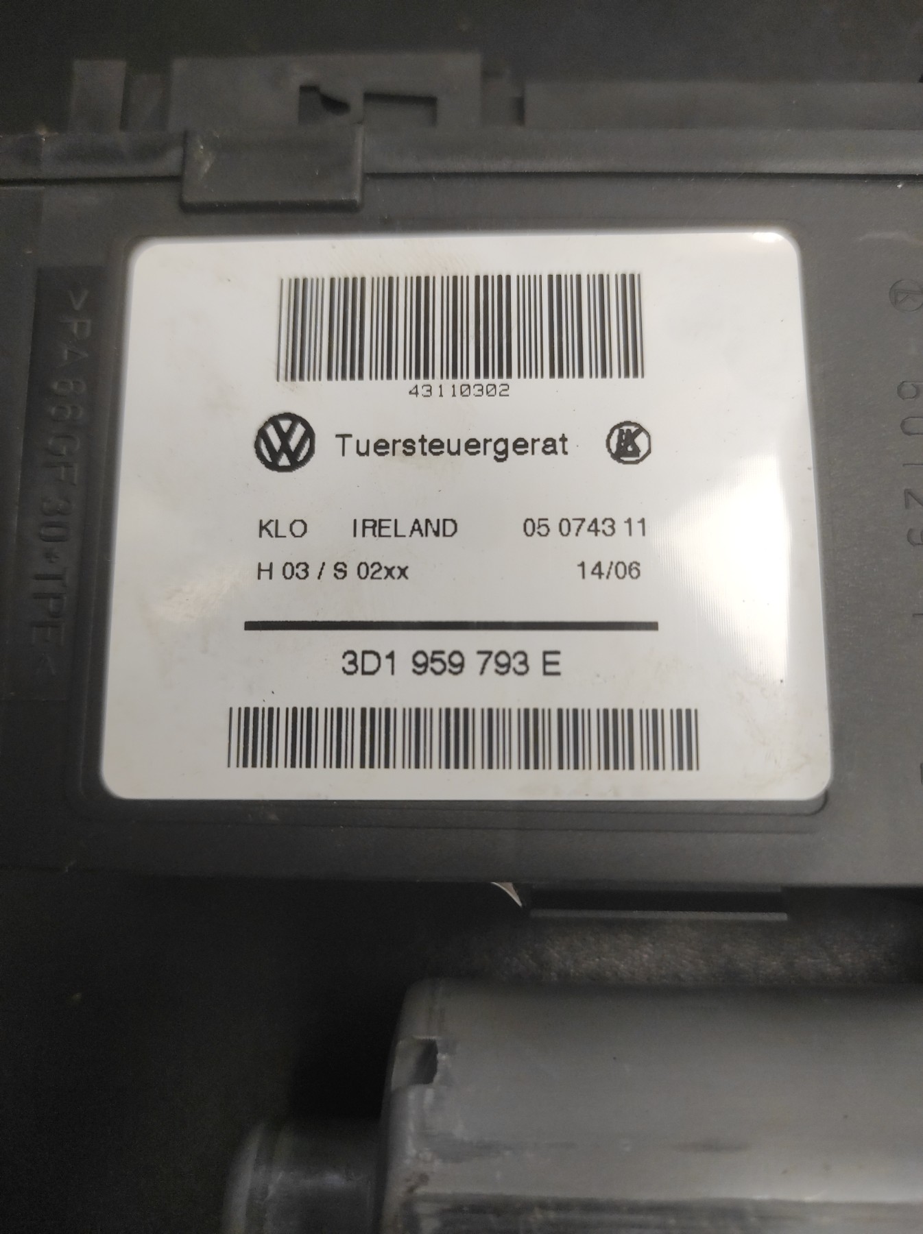 Moteur leve vitre avant gauche VOLKSWAGEN TOUAREG 1 PHASE 1 – 3D1959793E