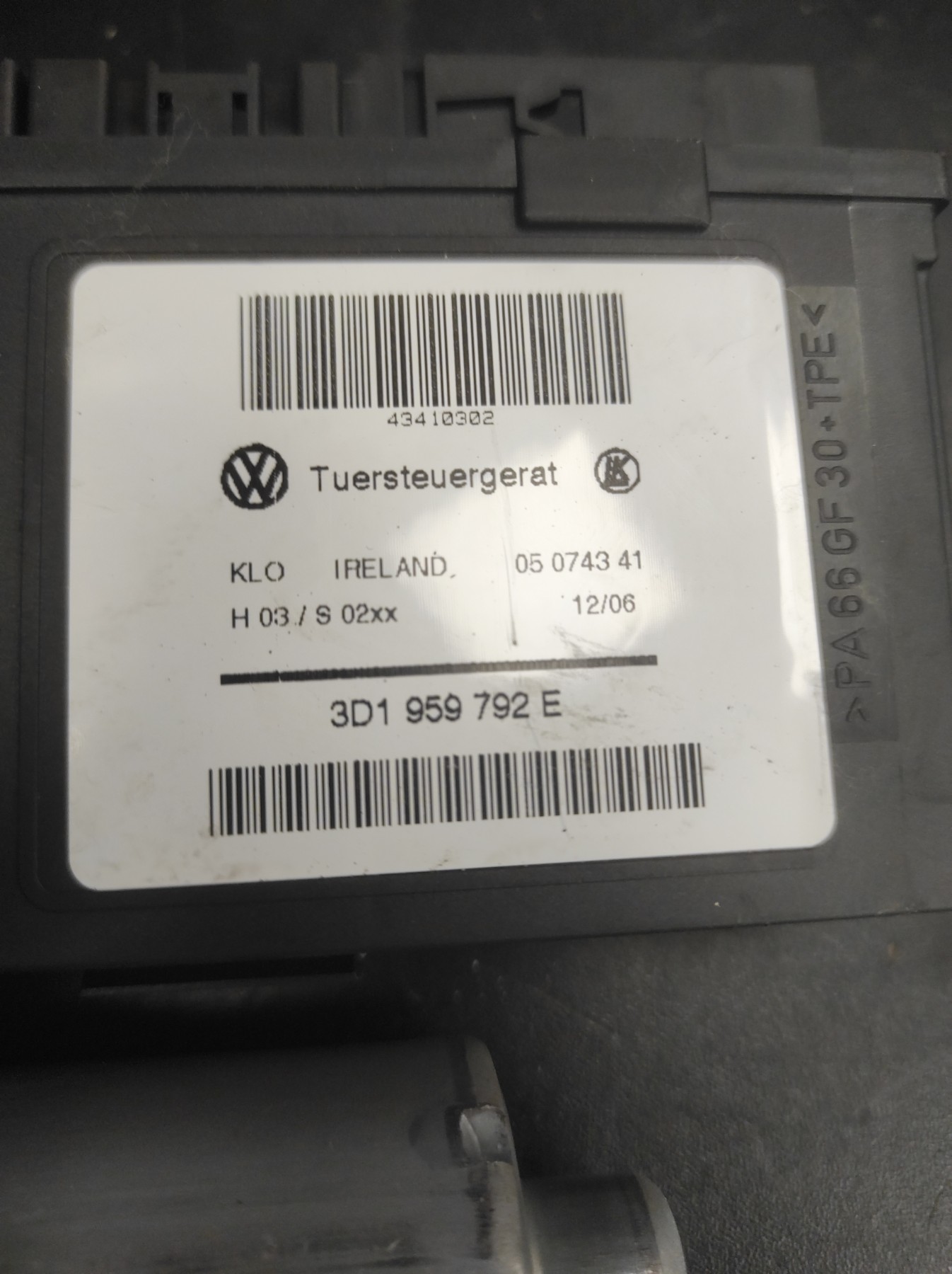 Moteur leve vitre avant droit VOLKSWAGEN TOUAREG 1 PHASE 1 – 3D1959792E