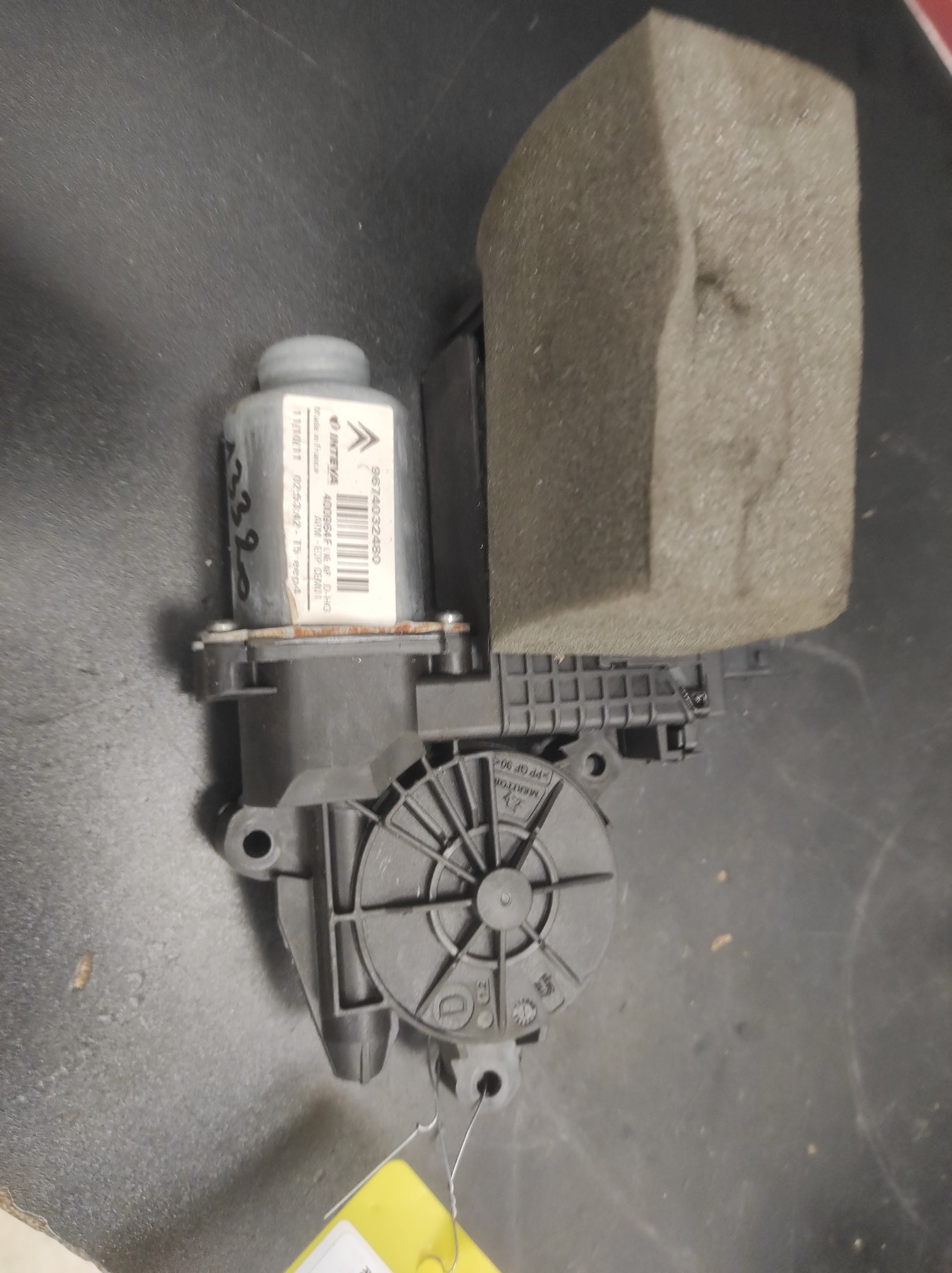 Moteur leve vitre avant droit CITROEN C4 PICASSO 1 – 9674032480