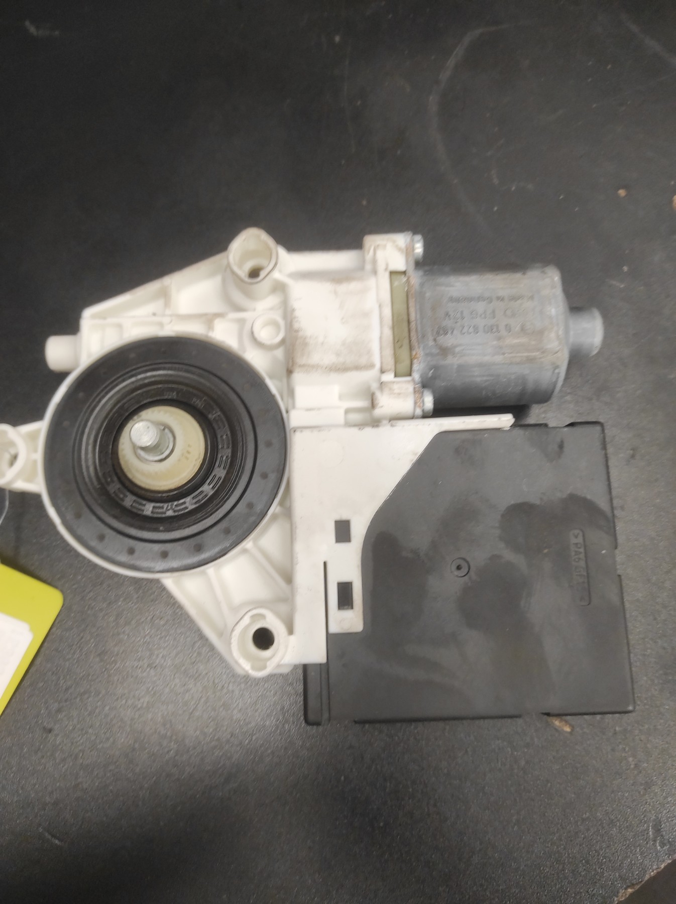 Moteur leve vitre avant gauche VOLKSWAGEN TIGUAN 1 PHASE 2 – 5N0959702F