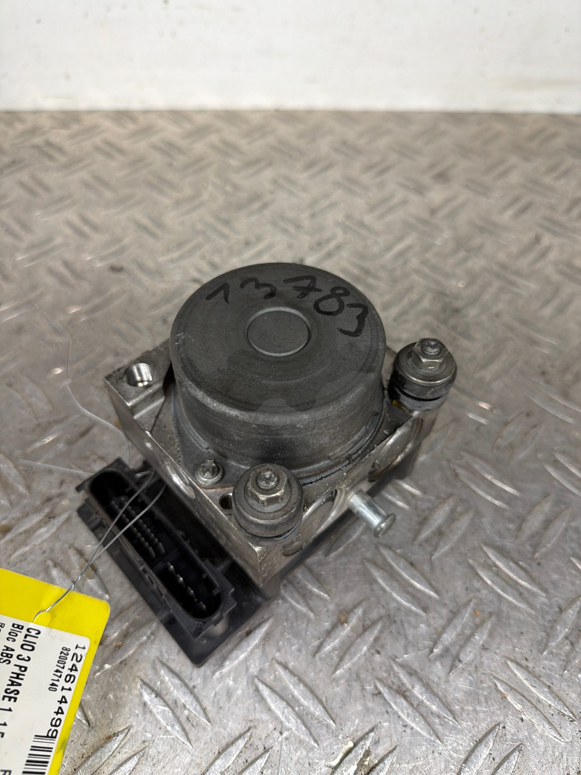 Bloc ABS (freins anti-blocage) RENAULT CLIO 3 PHASE 1 – 8200747140