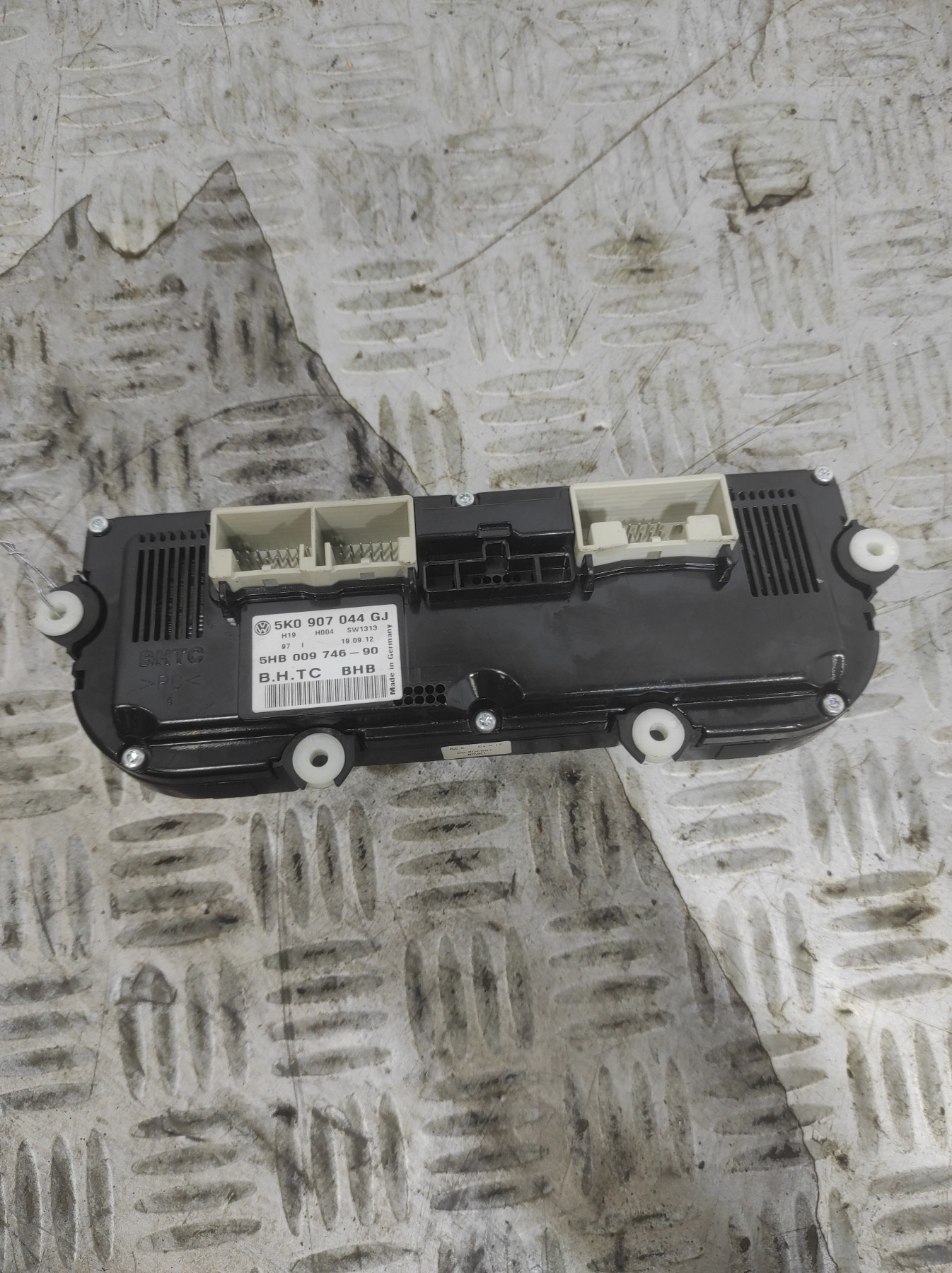 Commande chauffage VOLKSWAGEN TIGUAN 1 PHASE 2 – 5K0907044GJ