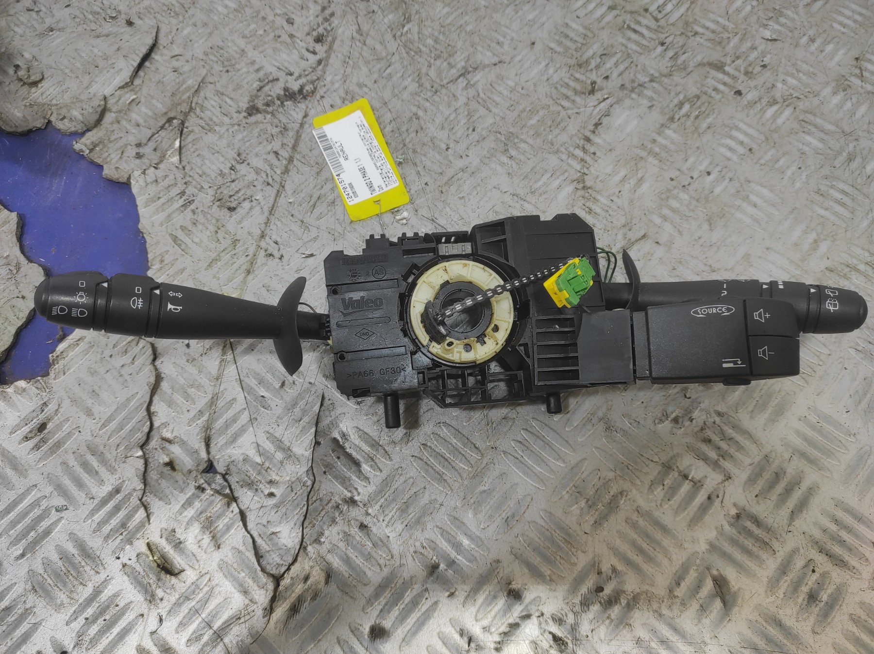 Com (Bloc Contacteur Tournant+Commodo Essuie Glace+Commodo Phare) RENAULT TWINGO 2 PHASE 1 – 8200515830K