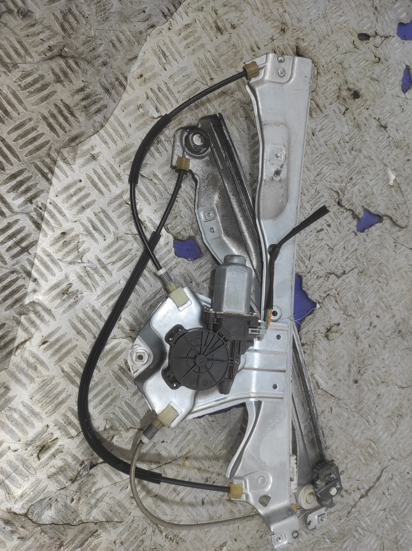 Leve vitre electrique avant droit RENAULT CLIO 3 PHASE 2 – 8200291147