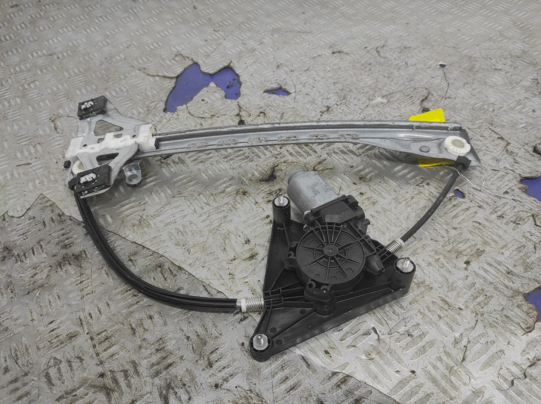 Leve vitre electrique avant gauche TOYOTA AYGO 2 PHASE 1 – 402663A