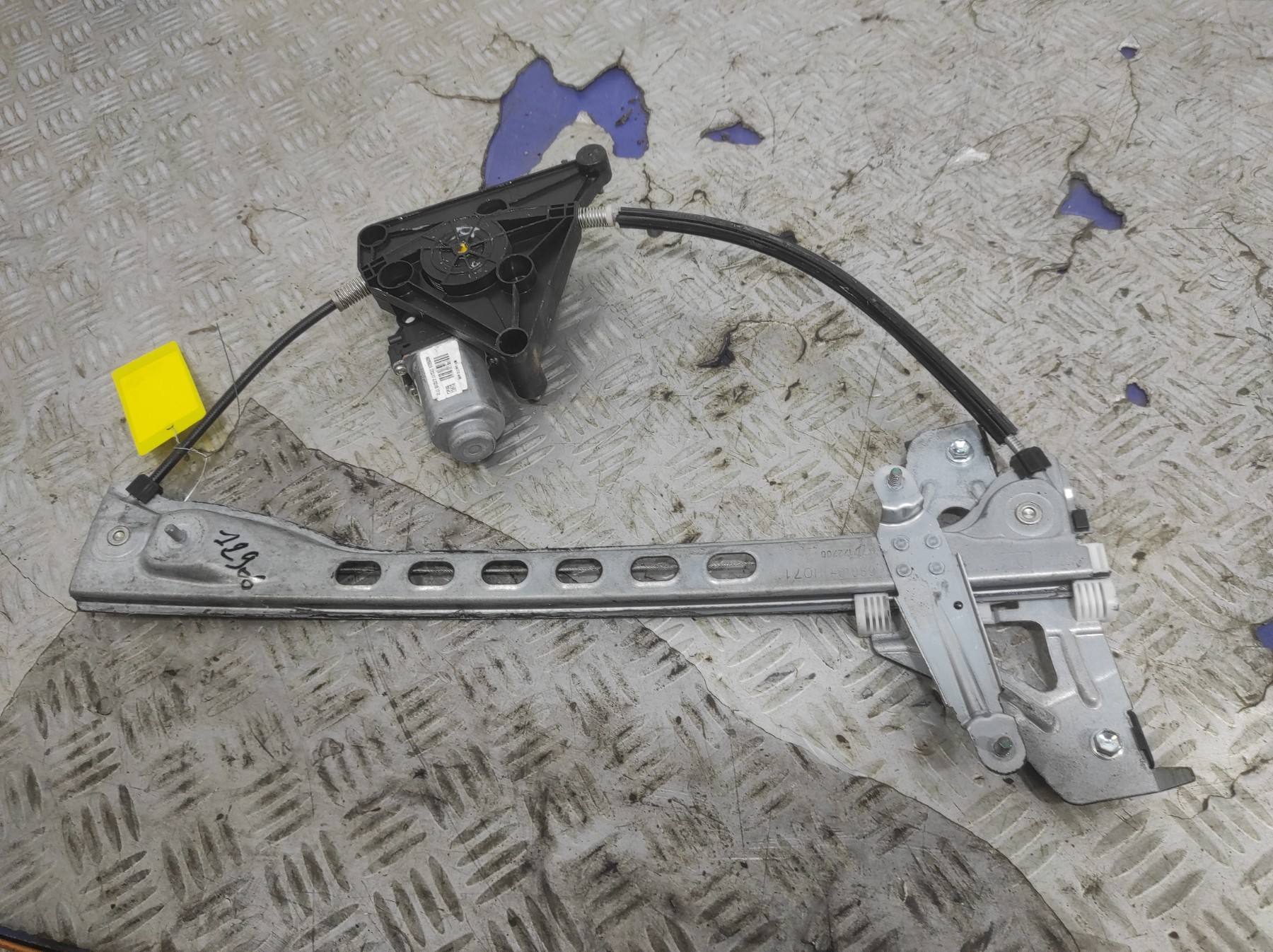Leve vitre electrique avant droit TOYOTA AYGO 2 PHASE 1 – 402662A