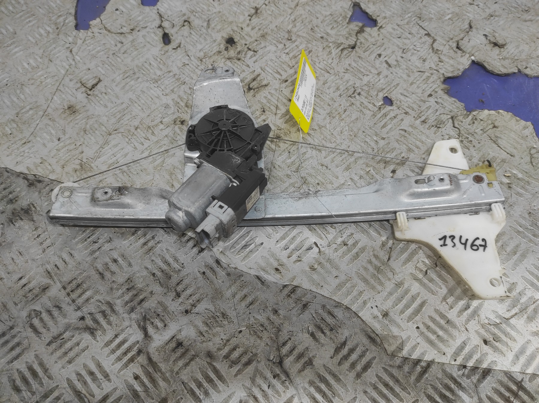 Leve vitre electrique arriere droit CITROEN C4 PICASSO 1 – 135090221