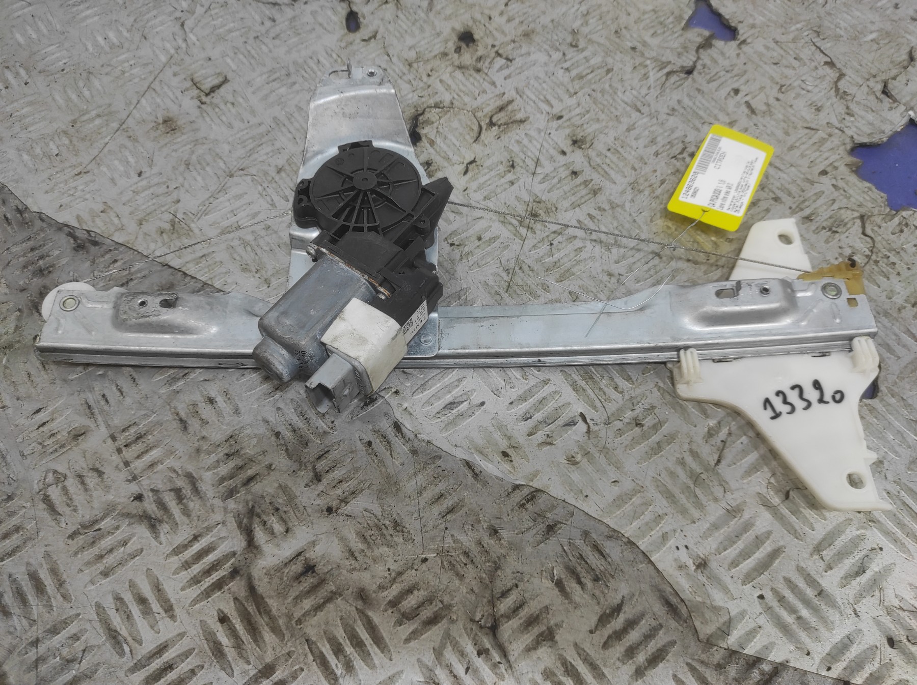 Leve vitre electrique arriere droit CITROEN C4 PICASSO 1 – 135090221