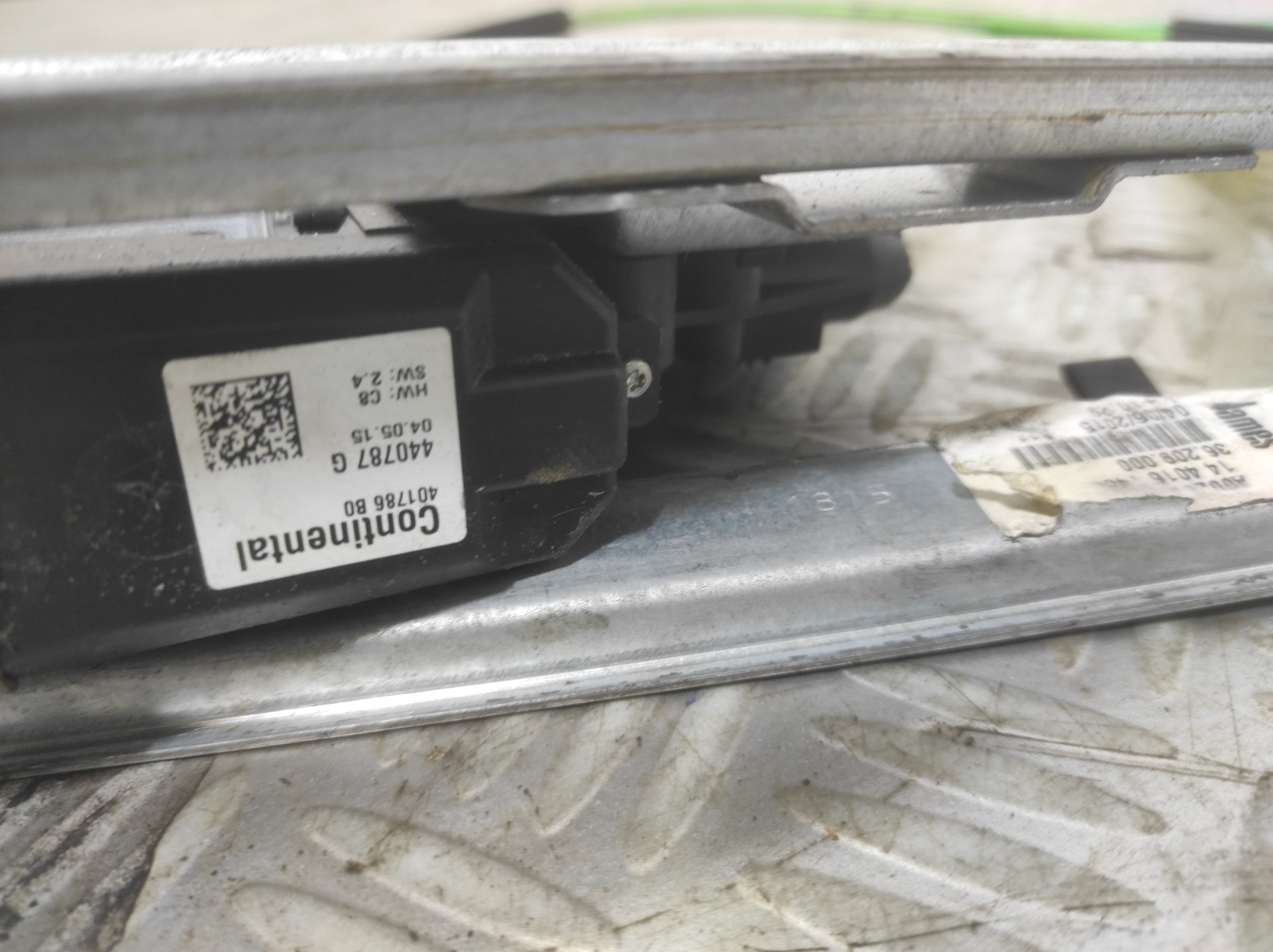 Leve vitre electrique avant gauche PEUGEOT EXPERT 2 – 440787G