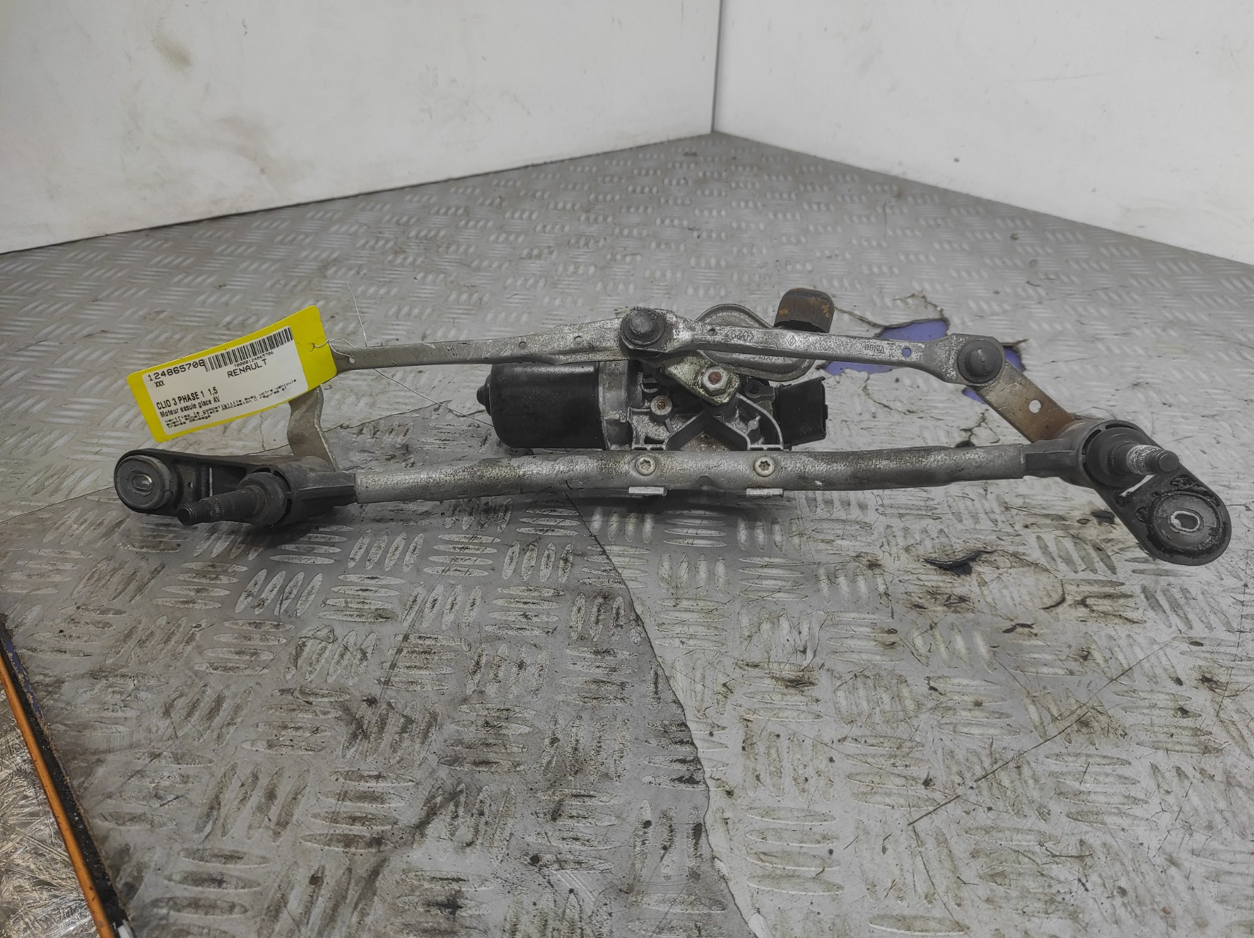 Moteur essuie glace avant RENAULT CLIO 3 PHASE 1 – XXX